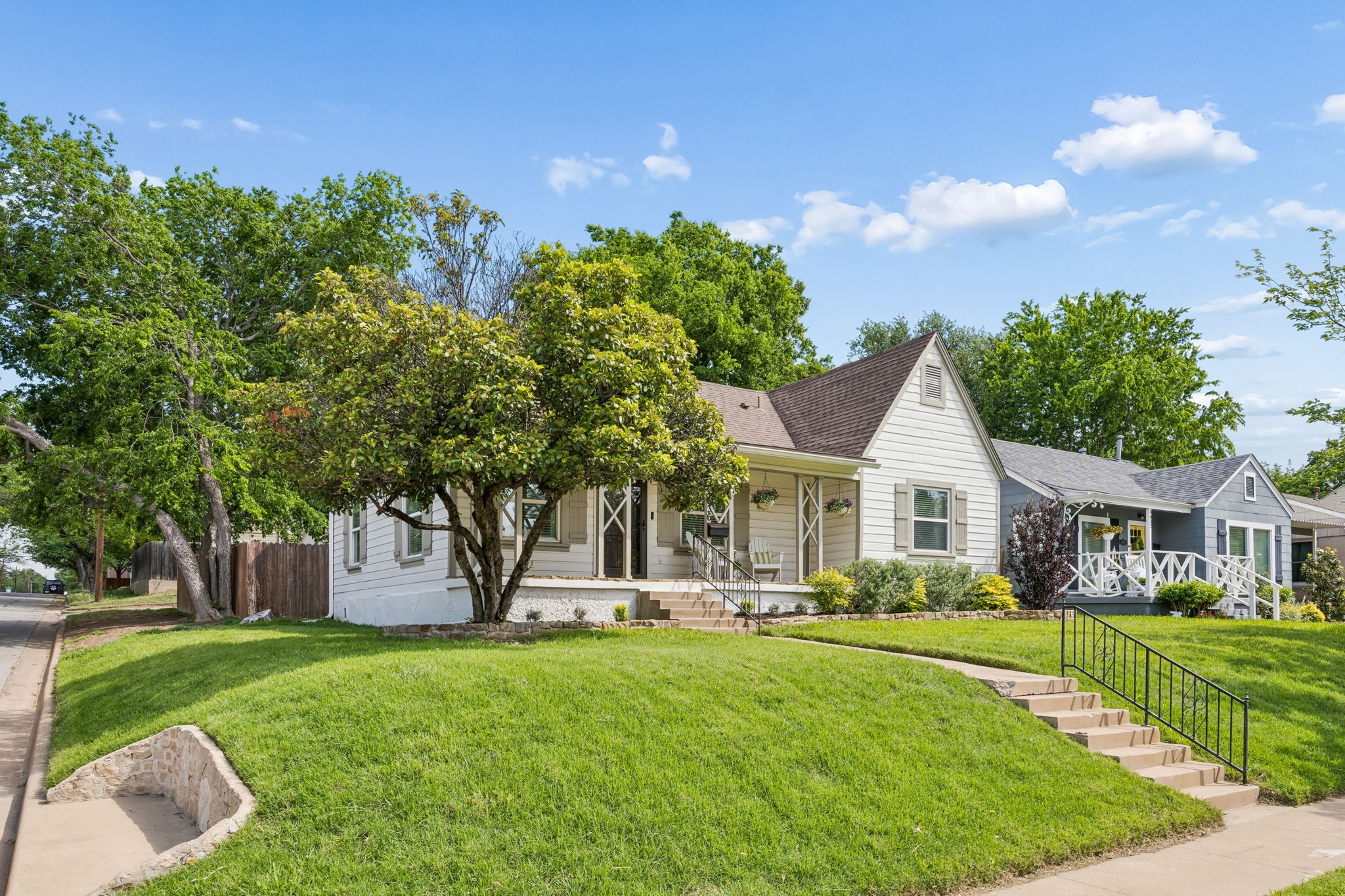 4636 Calmont Avenue Fort Worth TX 76107