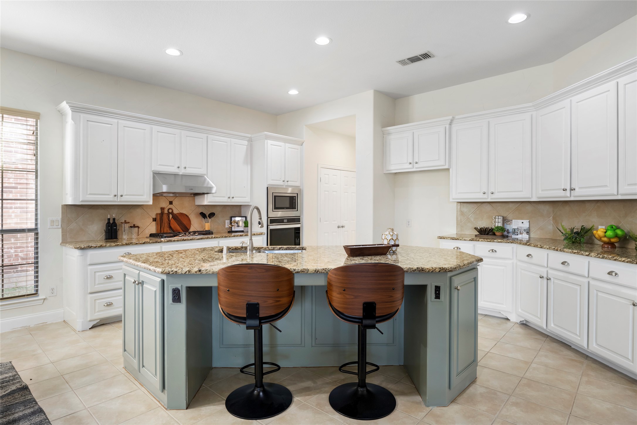 2353 Salisbury Court Lewisville TX 75056