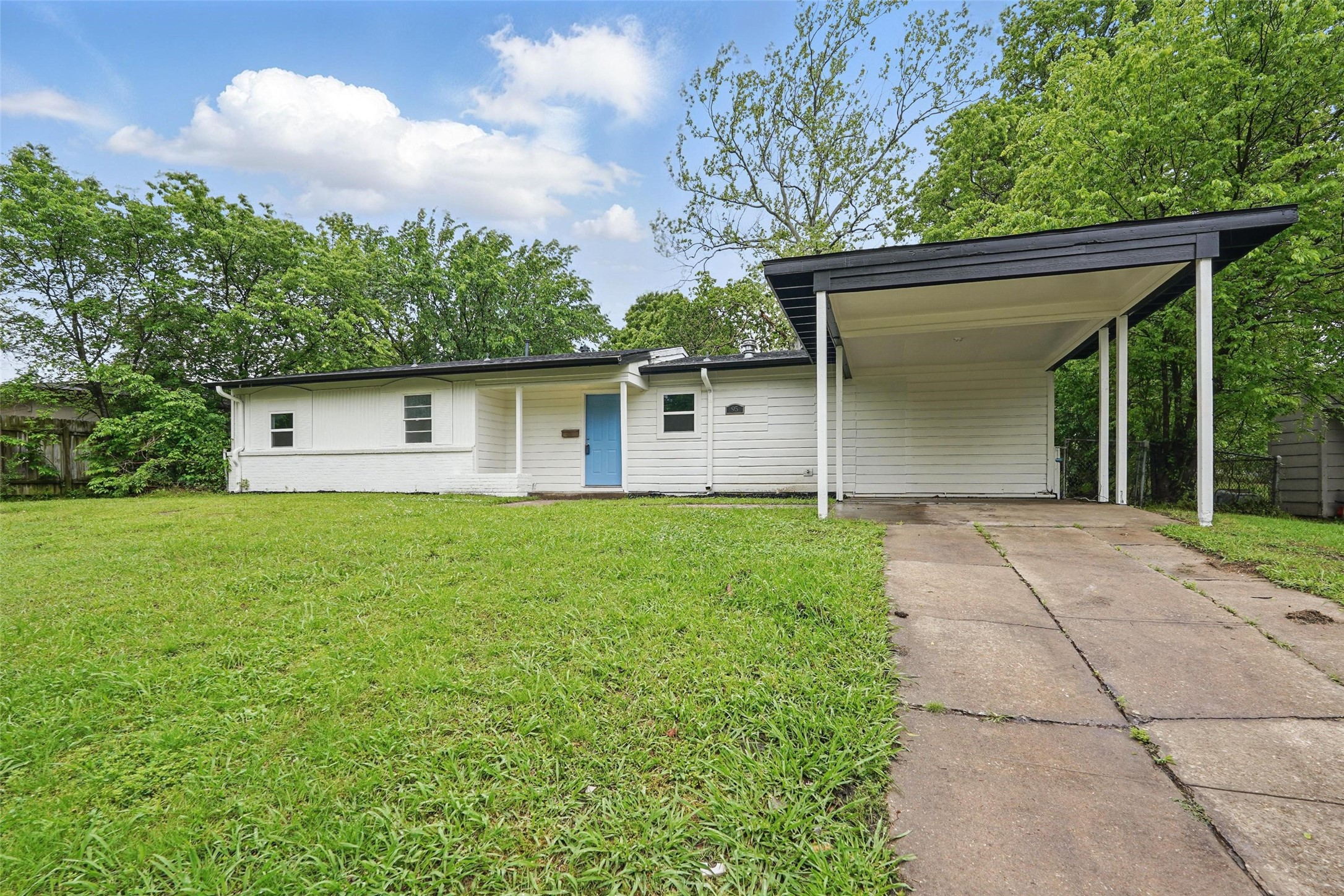 95 Twining Drive Denison TX 75020