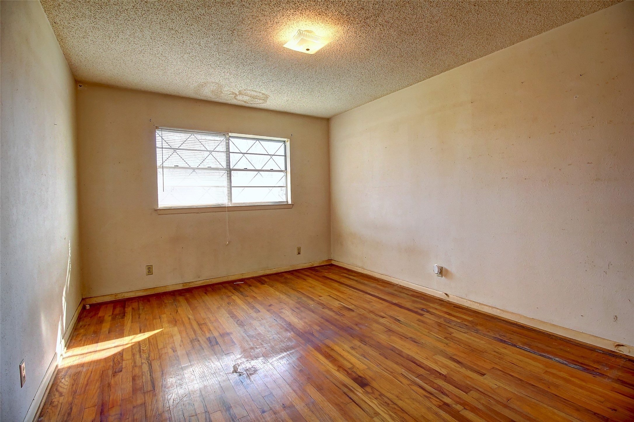 512 N Sherley Avenue Anna TX 75409