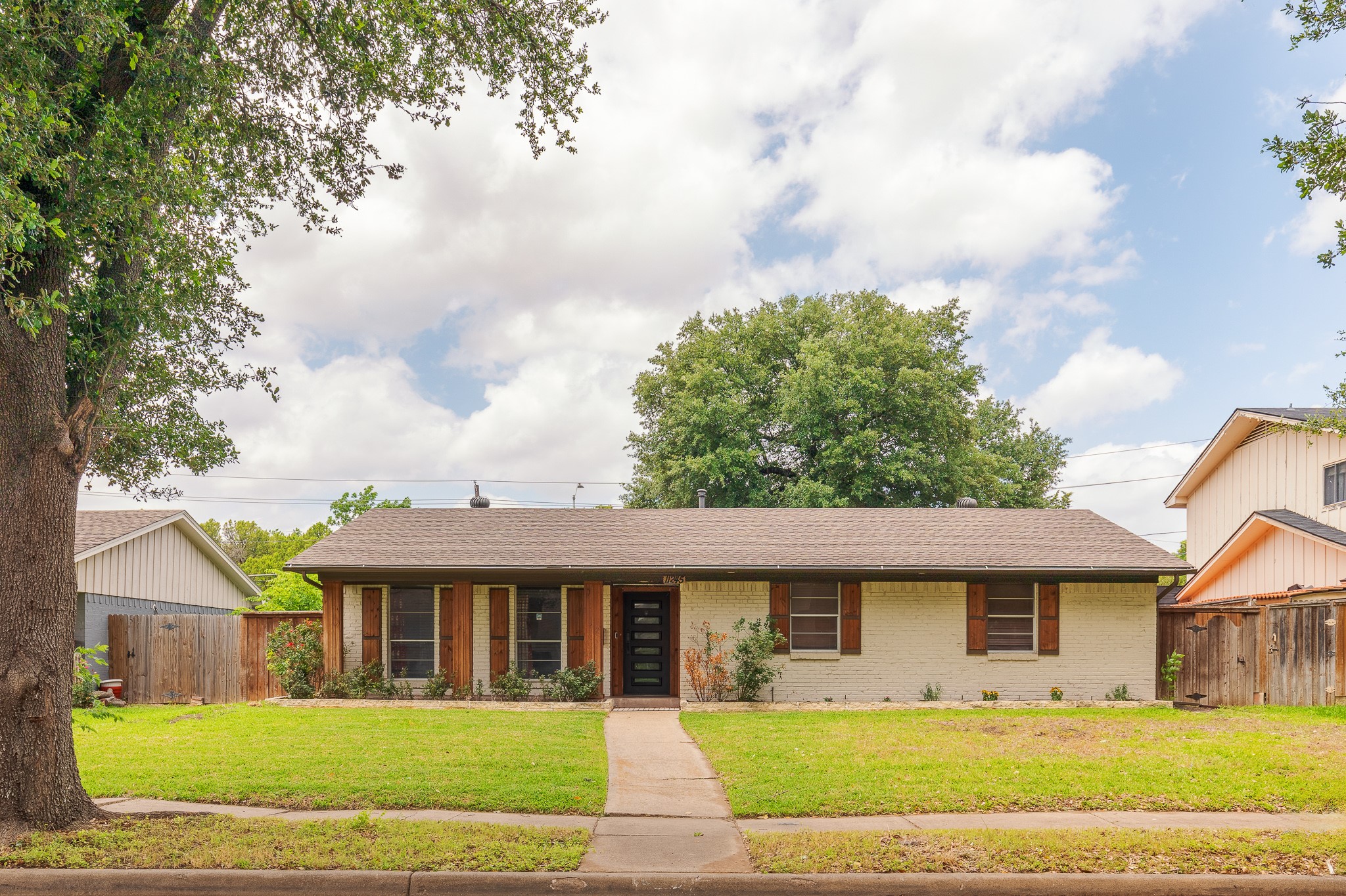 11245 Buchanan Drive Dallas TX 75228
