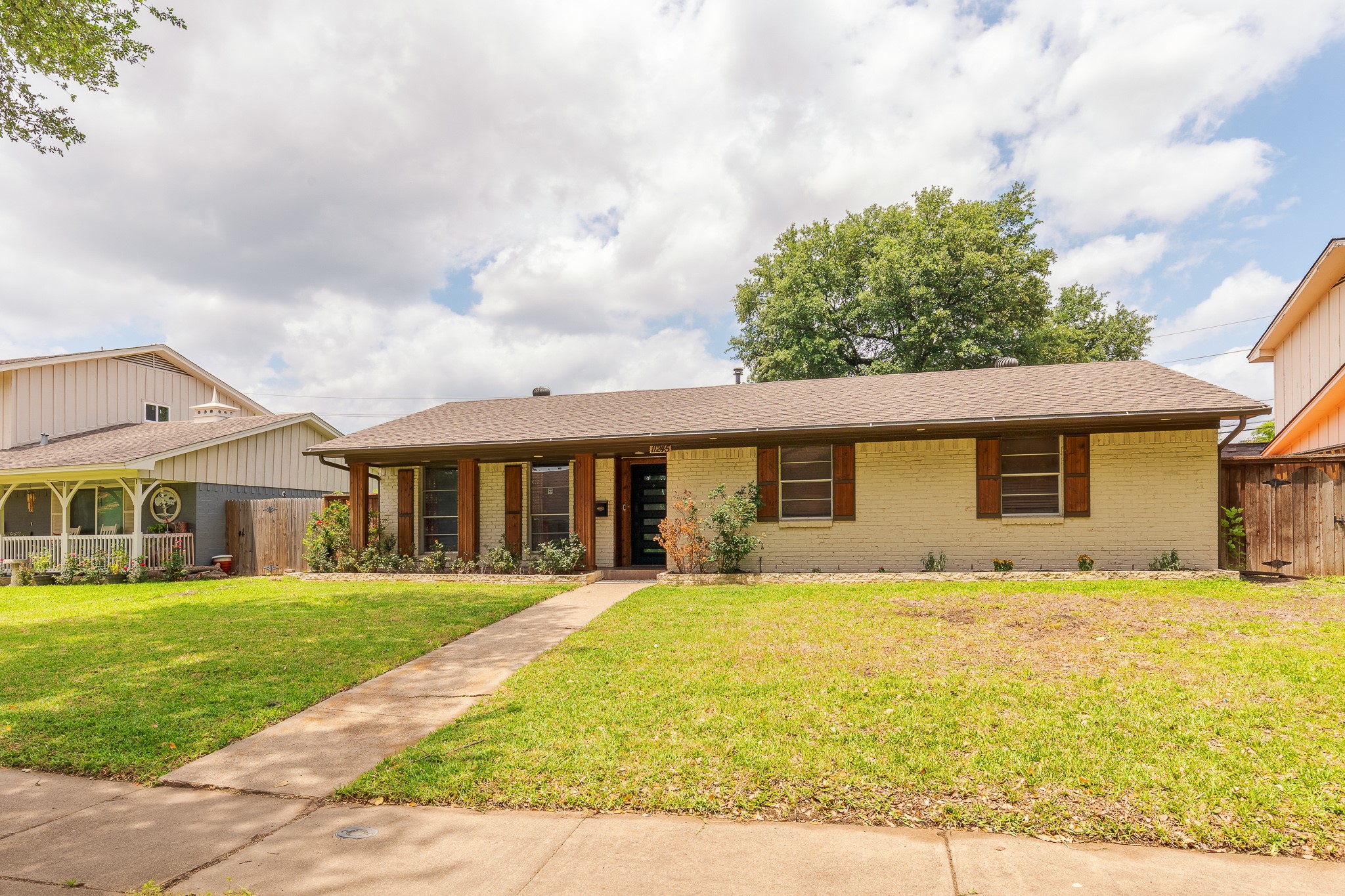 11245 Buchanan Drive Dallas TX 75228
