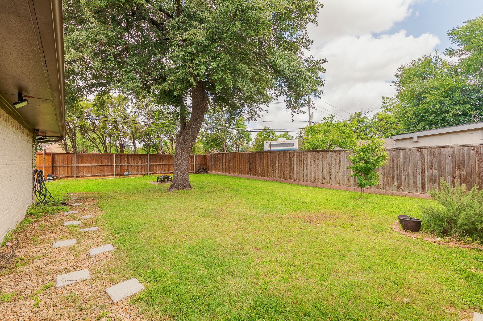11245 Buchanan Drive Dallas TX 75228