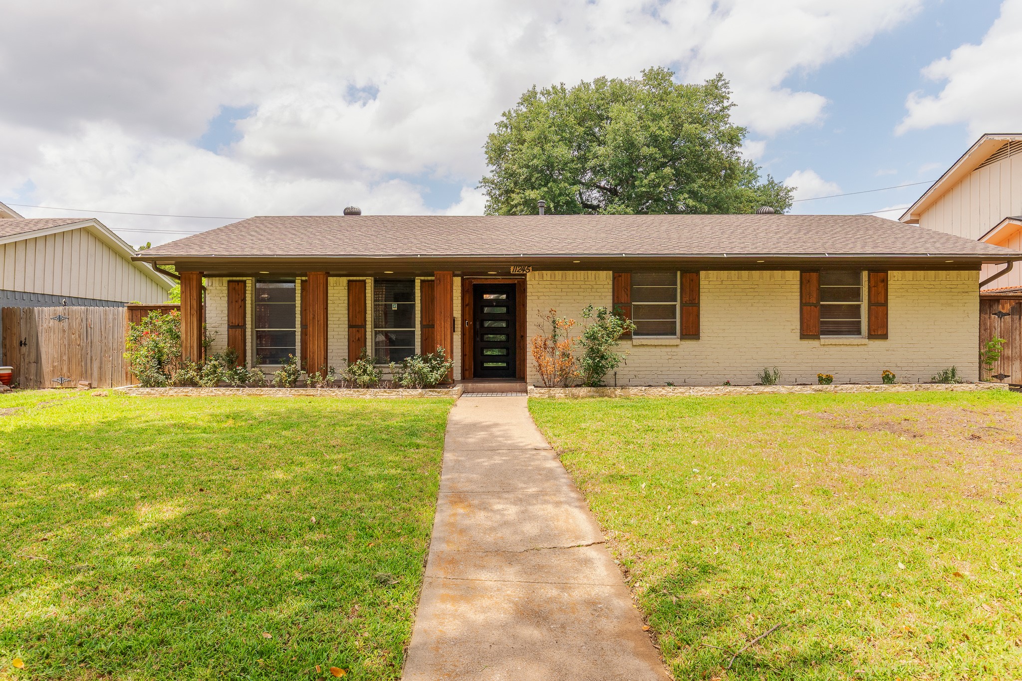 11245 Buchanan Drive Dallas TX 75228