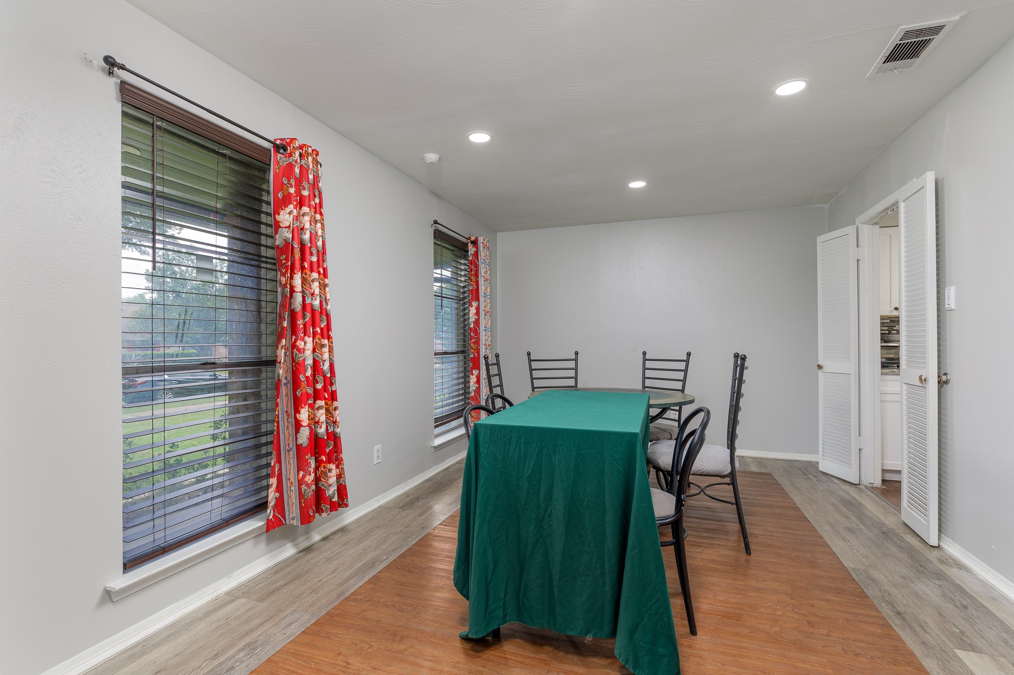 11245 Buchanan Drive Dallas TX 75228
