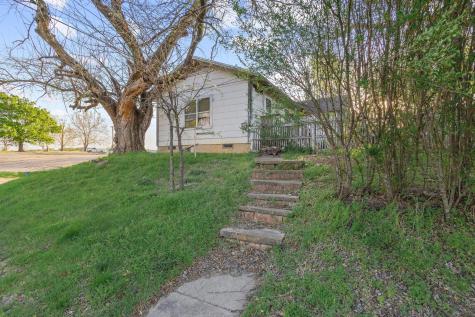 912 N Tone Avenue Denison TX 75020