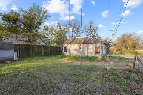 912 N Tone Avenue Denison TX 75020