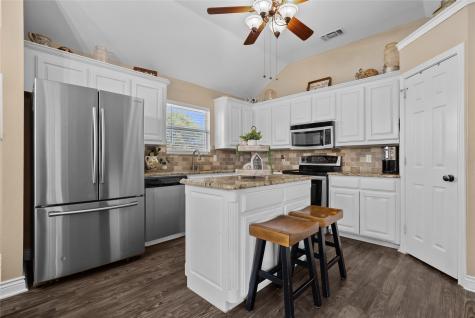 163 Lakeview Drive Aledo TX 76008