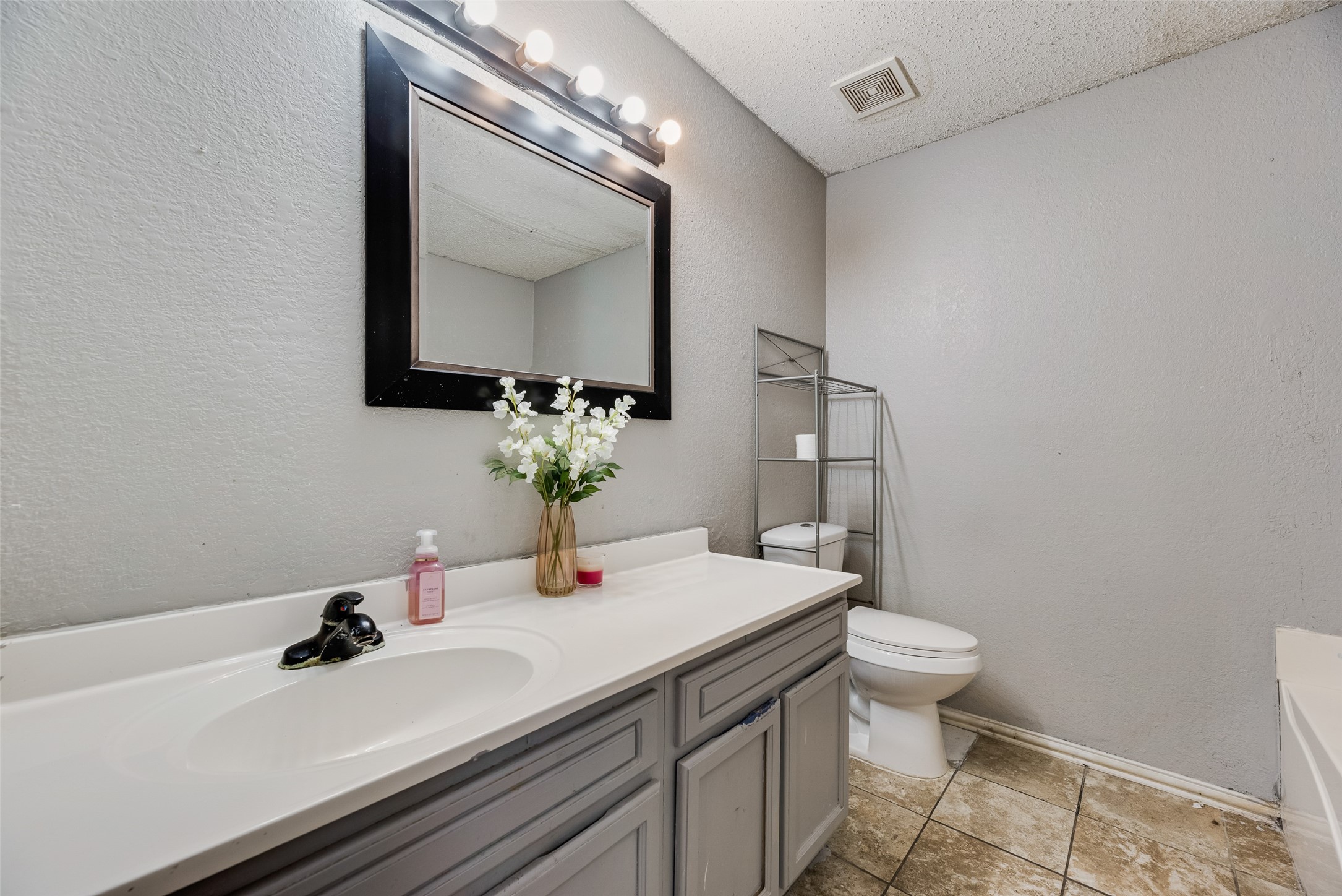 1205 Candlenut Court Desoto TX 75115