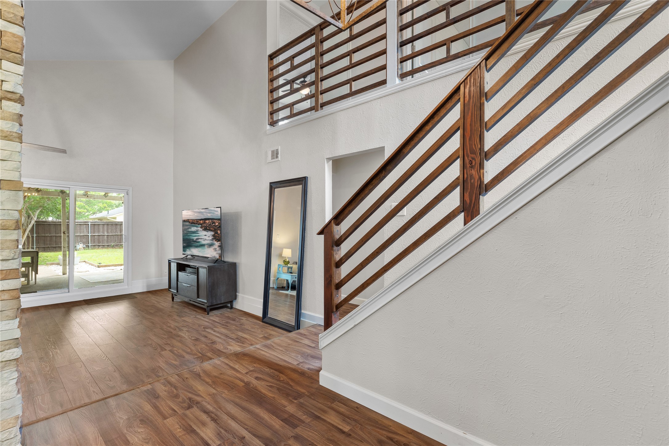5010 Roundtable Lane Garland TX 75044