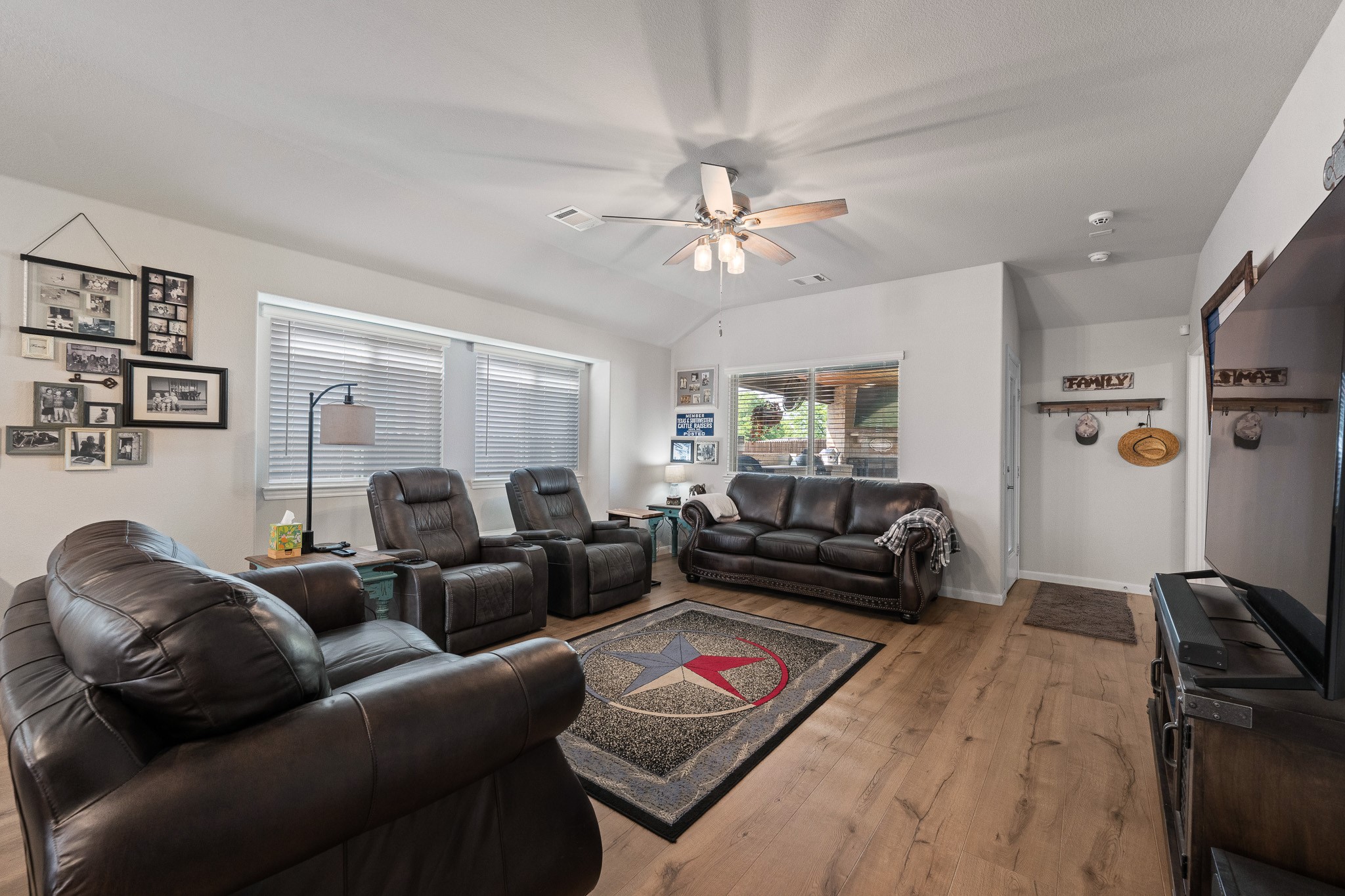 1160 Country Glen Drive Godley TX 76044