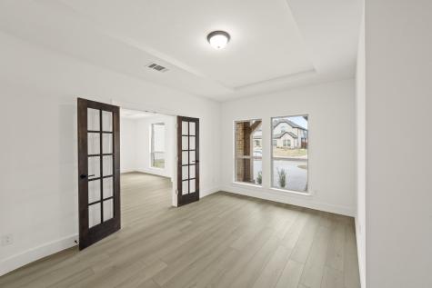 305 Lovett Lane Burleson TX 76028