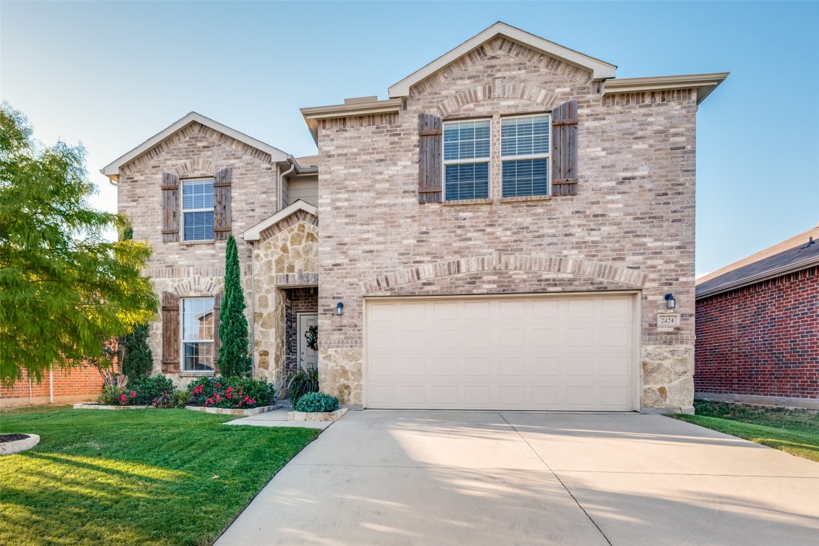 2424 Barzona Drive Fort Worth TX 76131