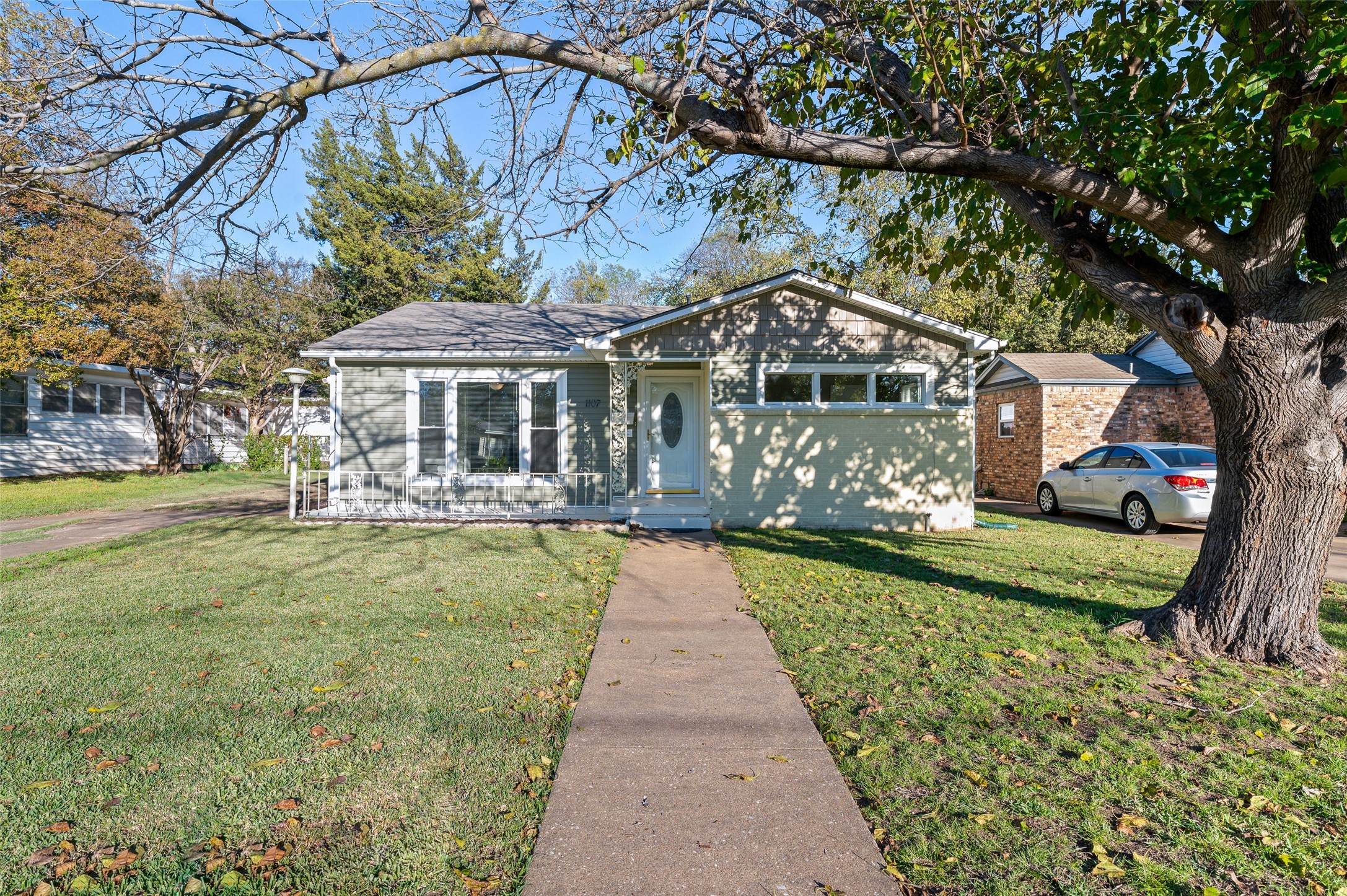 1107 S Maxey Street Sherman TX 75090