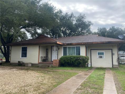 1012 E Titus Street Mexia TX 76667