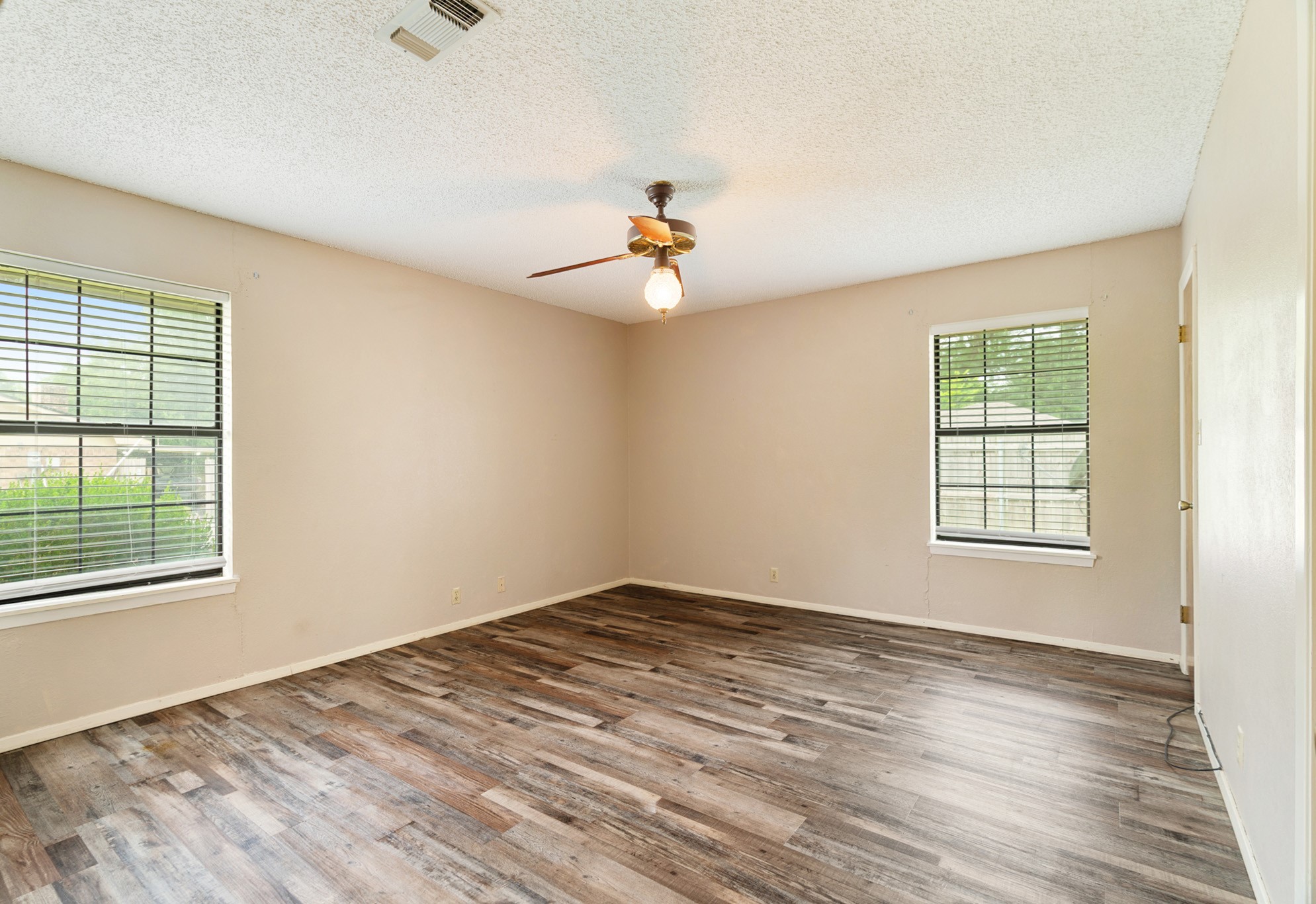615 N Main Street Bogata TX 75417