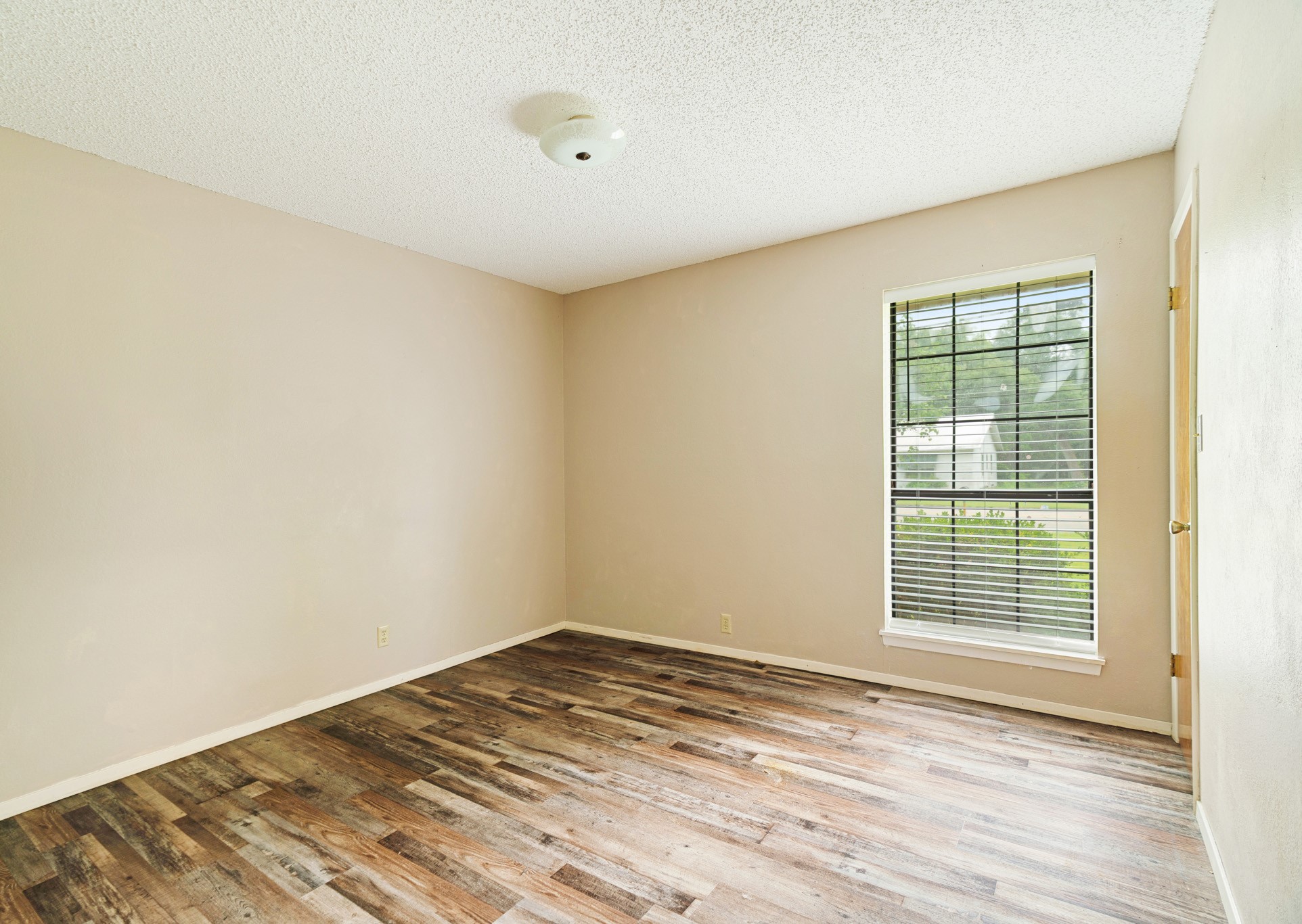 615 N Main Street Bogata TX 75417