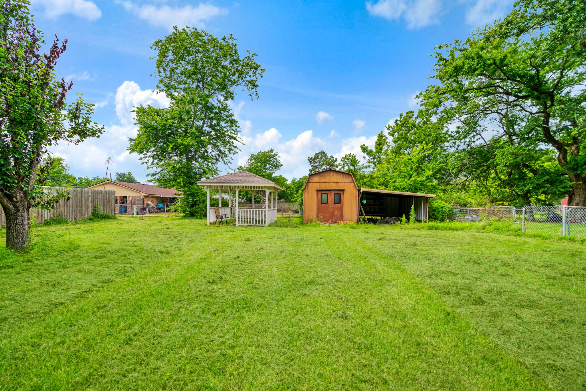 615 N Main Street Bogata TX 75417