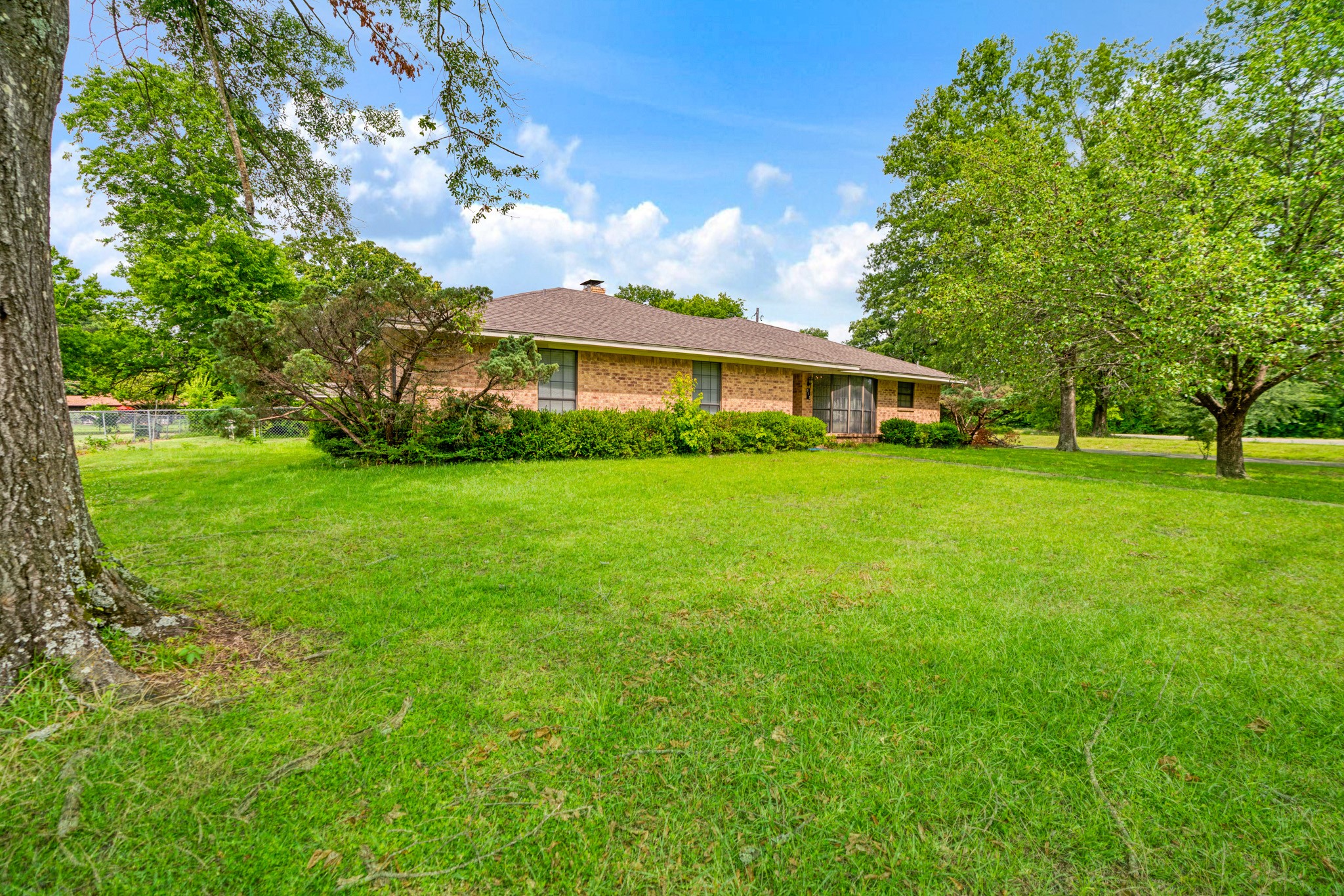 615 N Main Street Bogata TX 75417