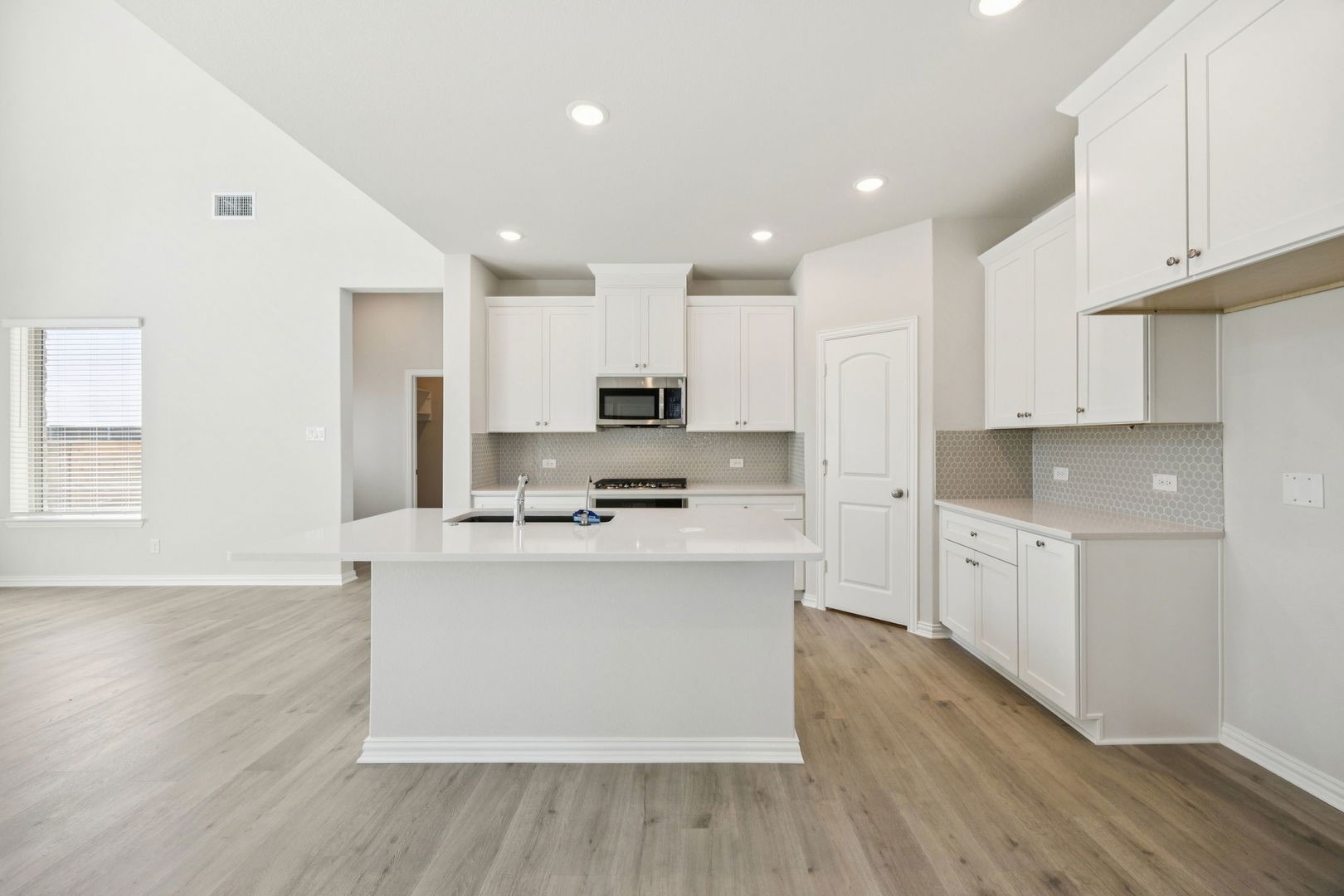 2101 Lone Oak Trail Mesquite TX 75181