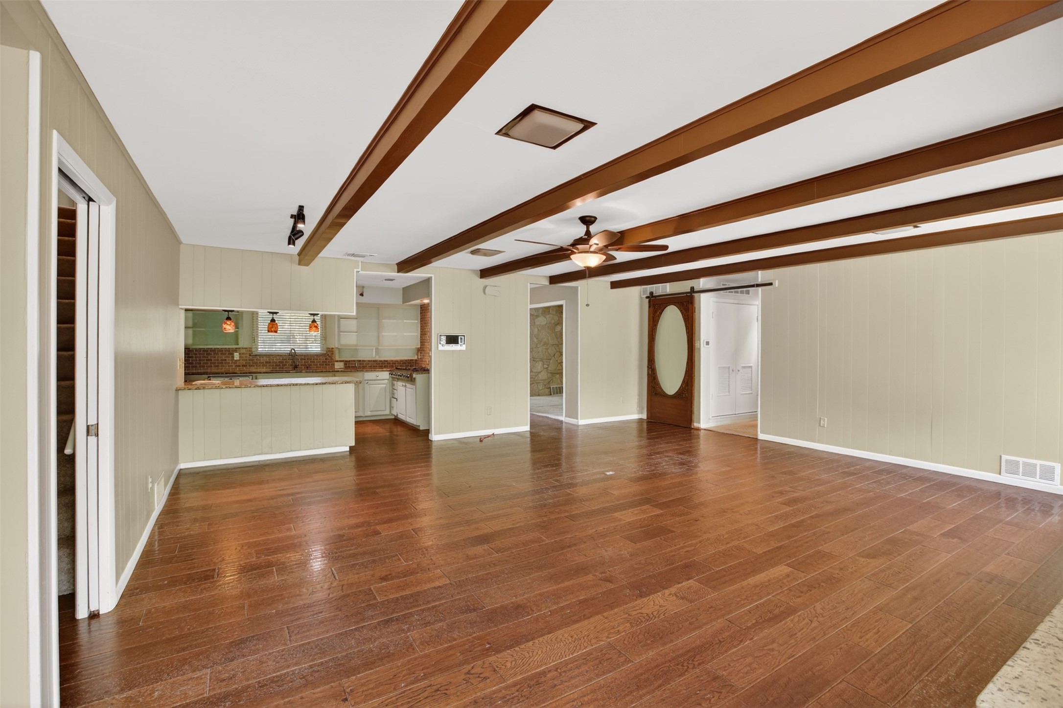 1608 Freeman Court Arlington TX 76013