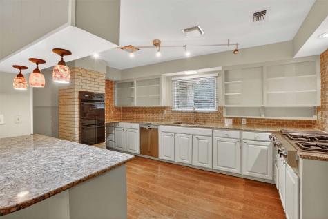 1608 Freeman Court Arlington TX 76013