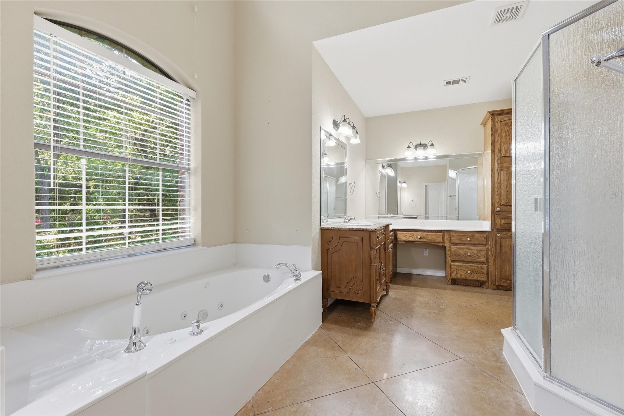 240 Grande Casa Road Waxahachie TX 75167