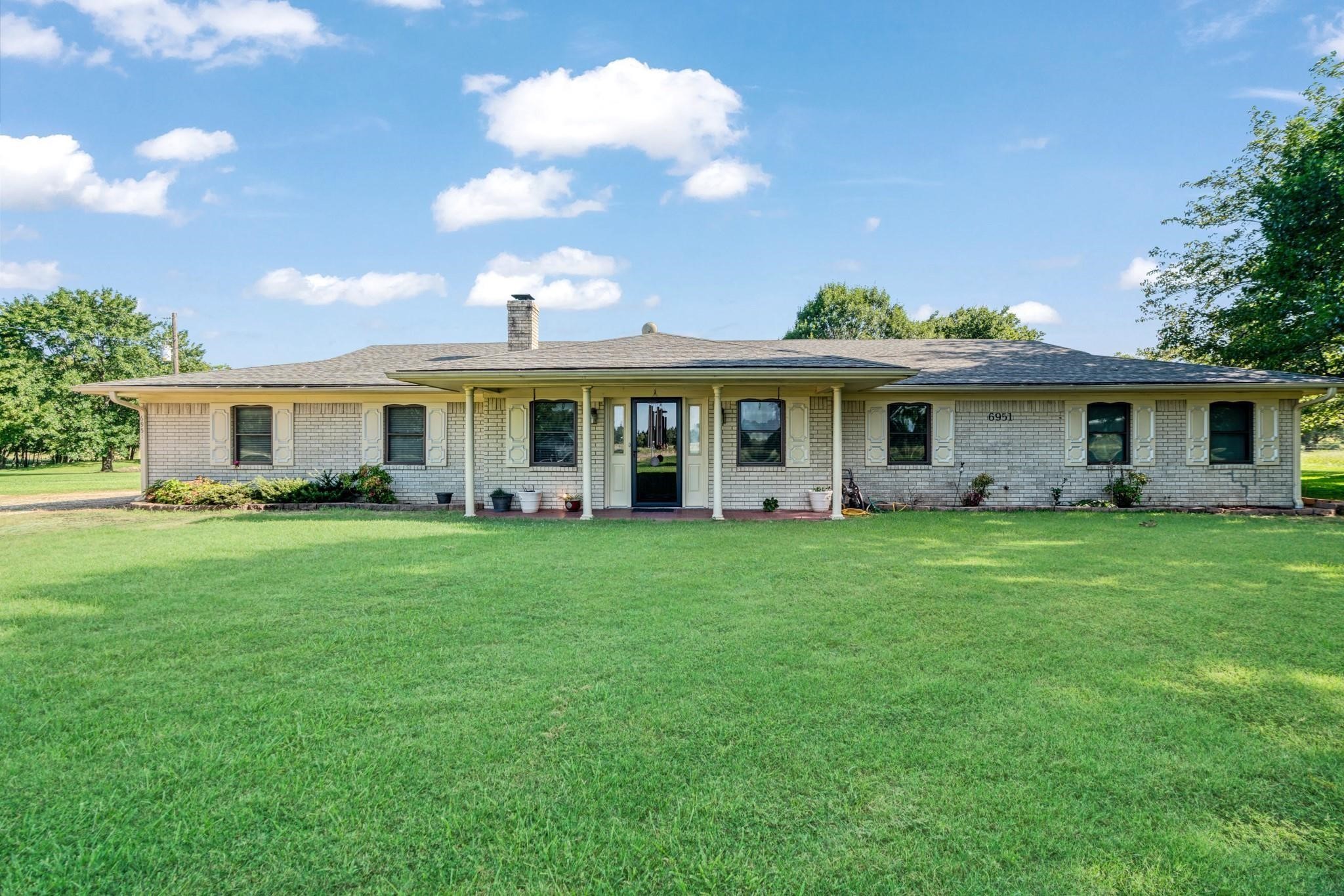 6951 Farm Road 1499 Sumner TX 75486