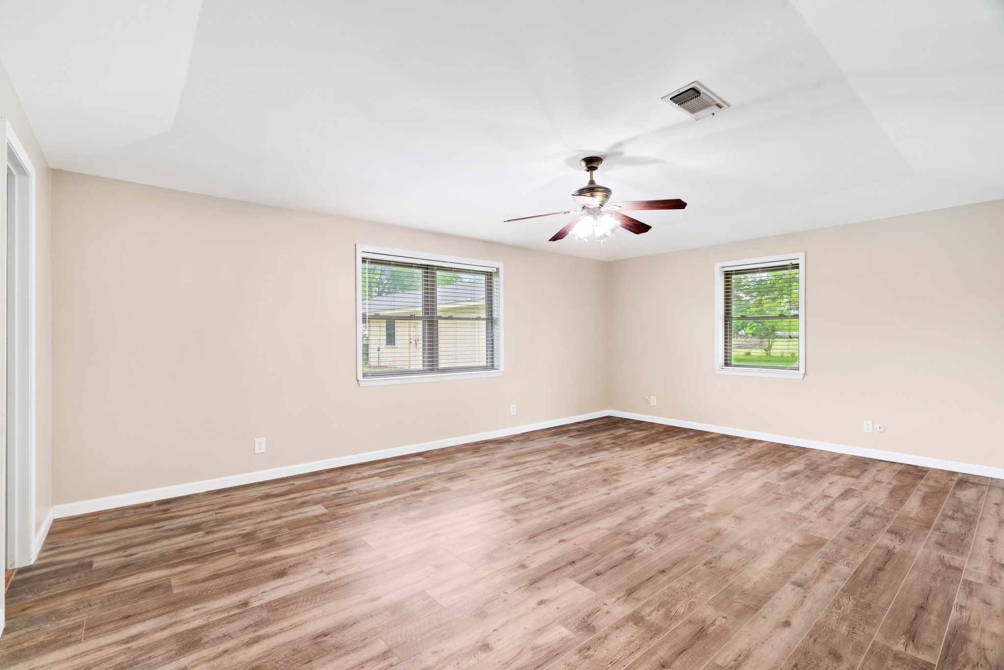 6951 Farm Road 1499 Sumner TX 75486