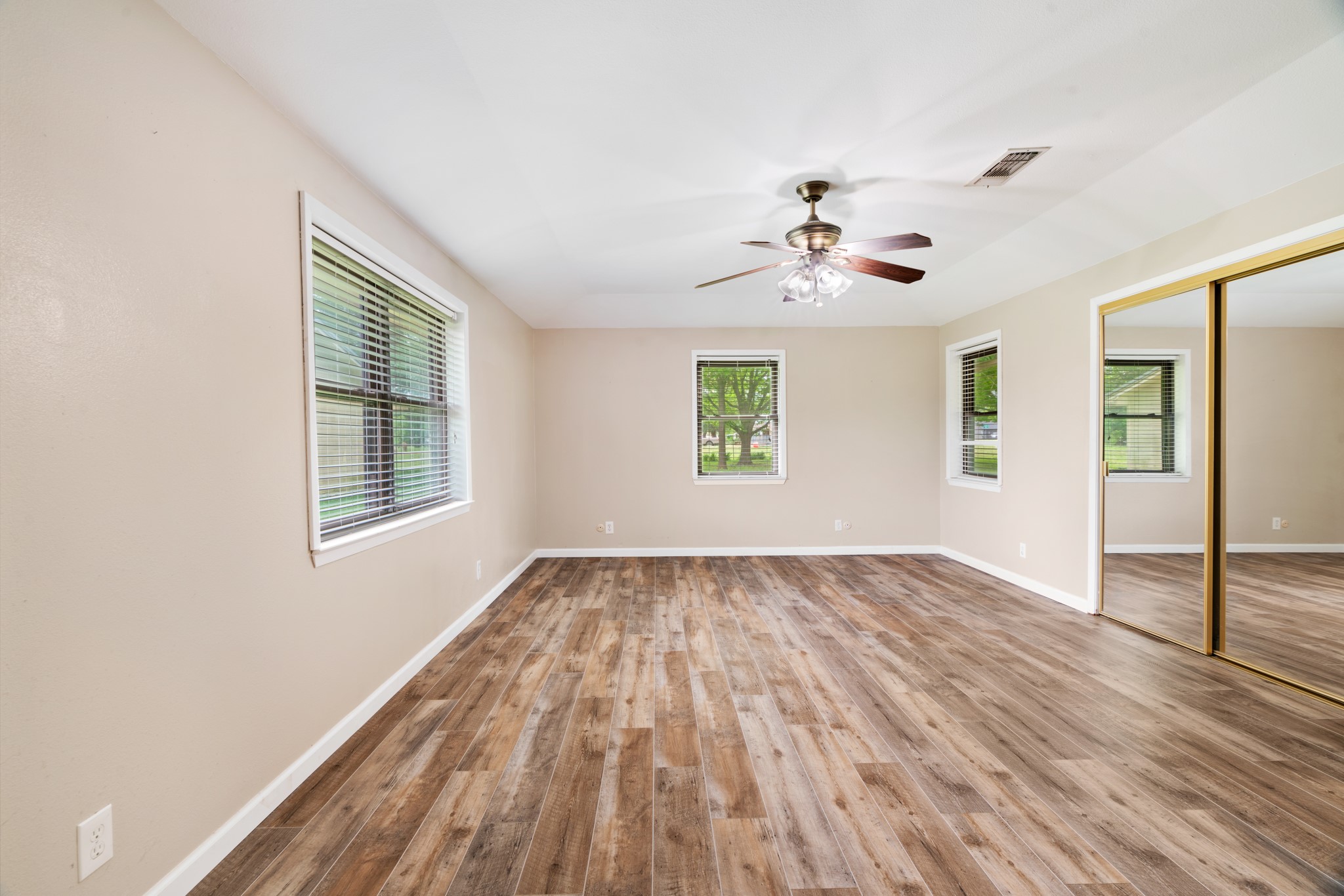 6951 Farm Road 1499 Sumner TX 75486