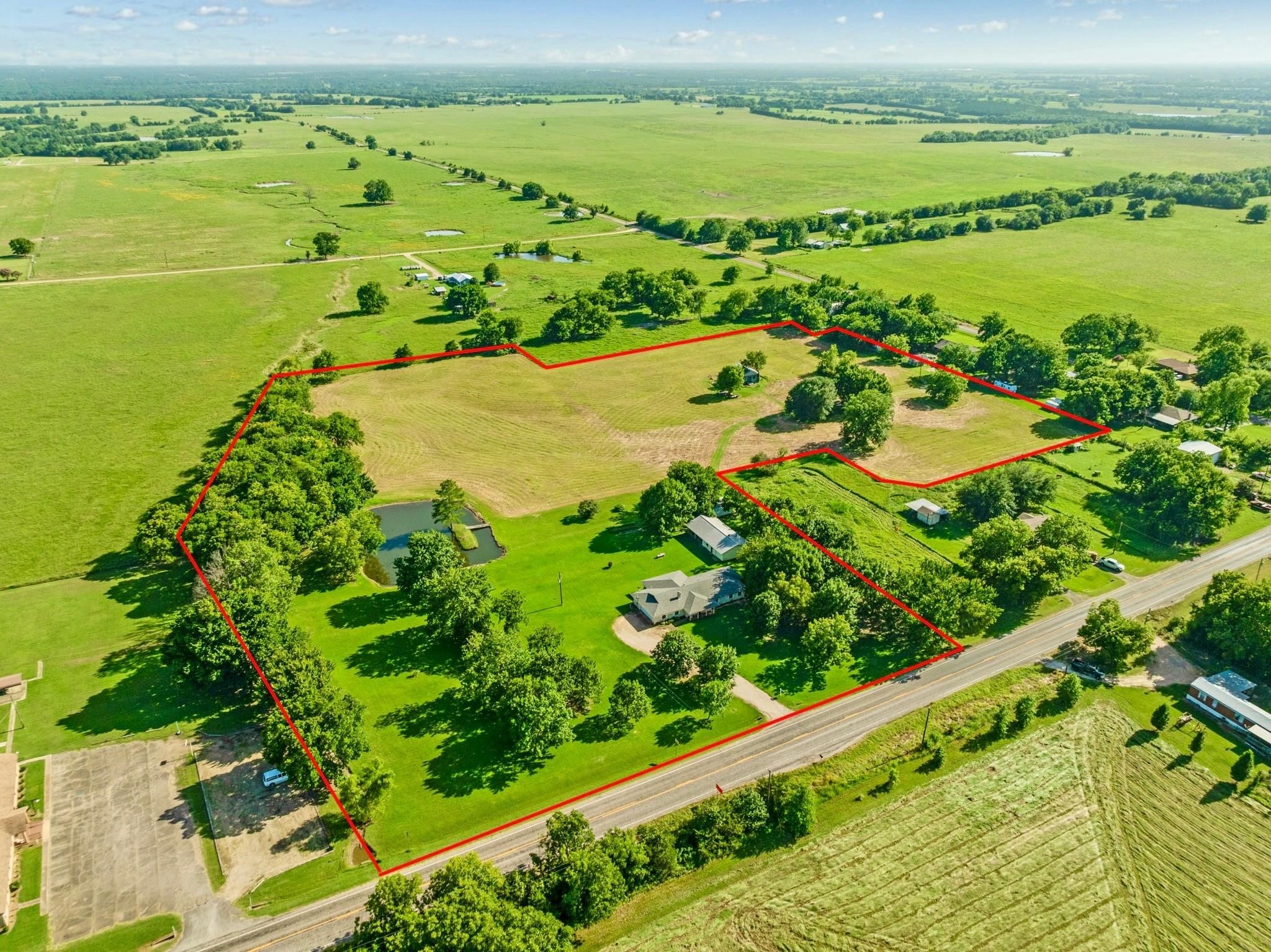 6951 Farm Road 1499 Sumner TX 75486