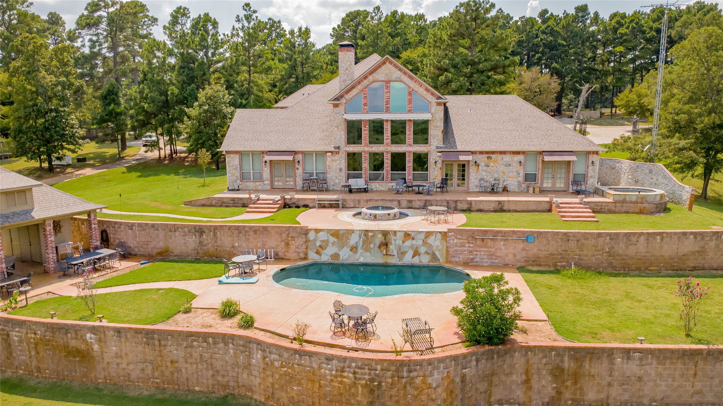 674 An County Road 404 Palestine TX 75803