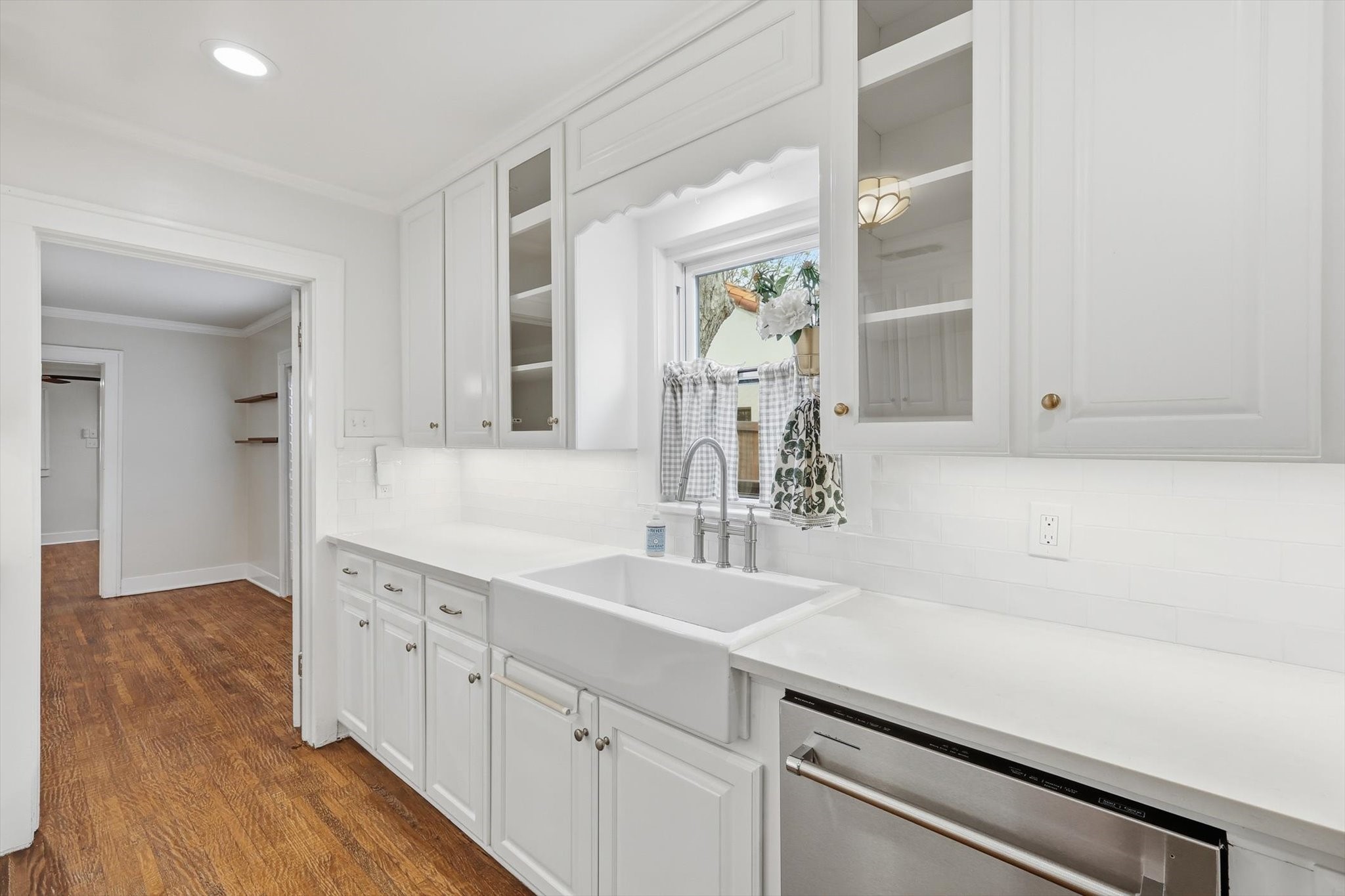 1809 Thomas Place Fort Worth TX 76107
