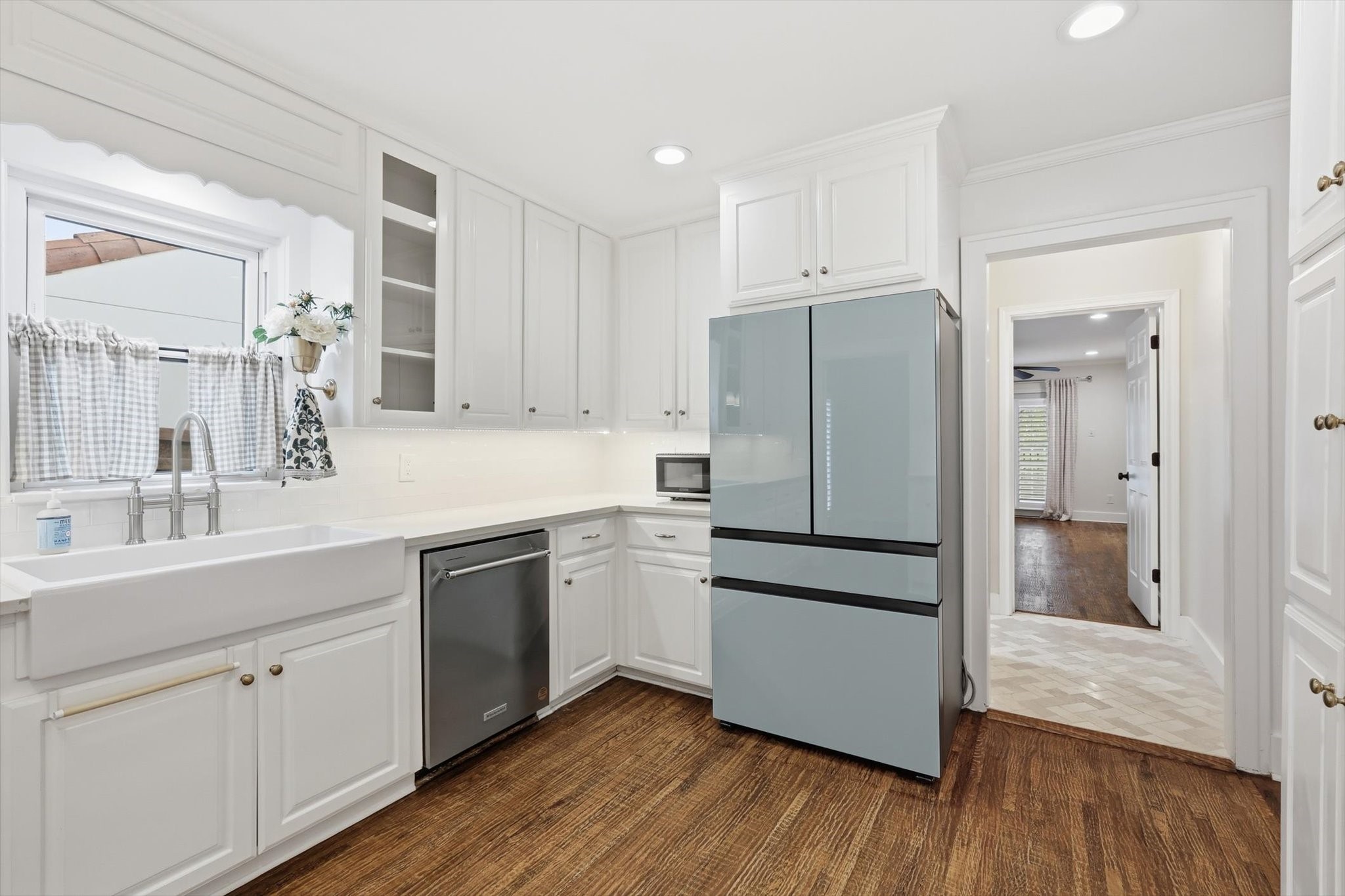 1809 Thomas Place Fort Worth TX 76107