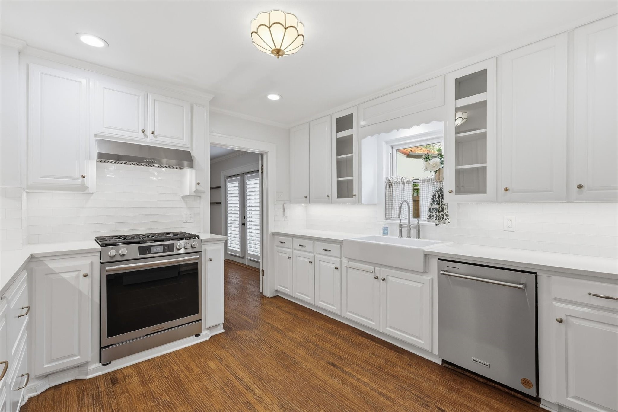 1809 Thomas Place Fort Worth TX 76107