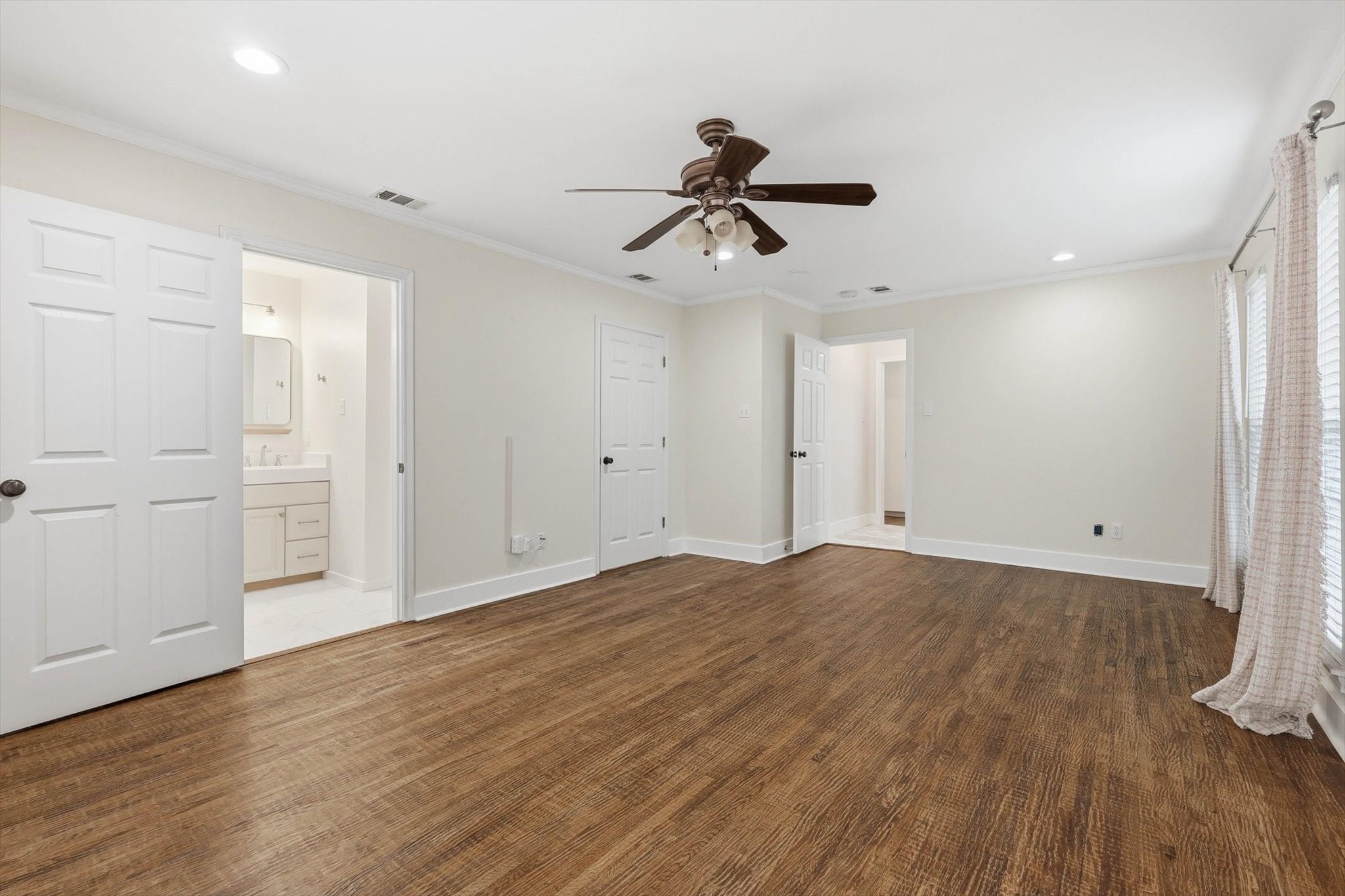 1809 Thomas Place Fort Worth TX 76107
