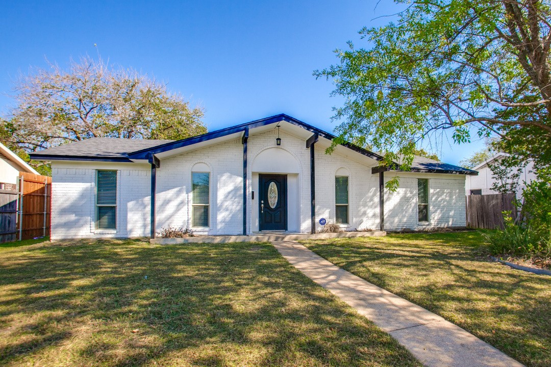 1609 Melrose Street Garland TX 75042