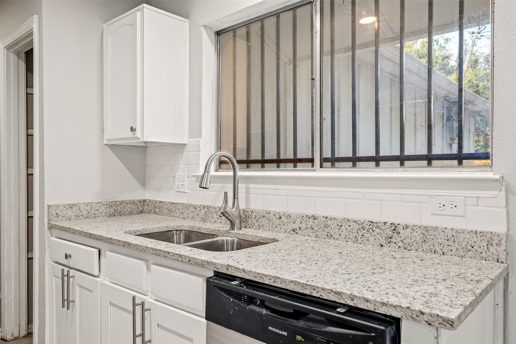 948 Carom Way Dallas TX 75217