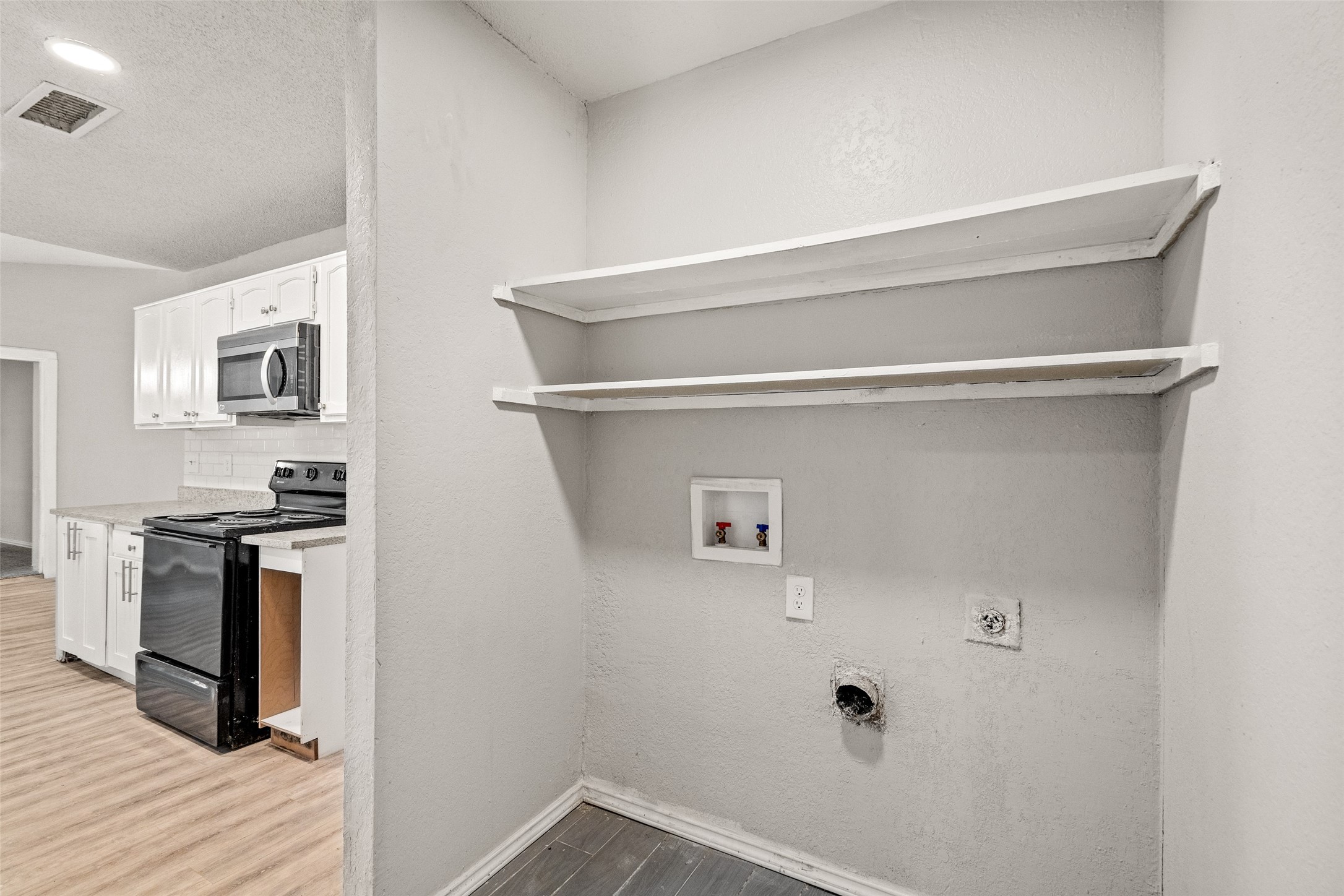 948 Carom Way Dallas TX 75217
