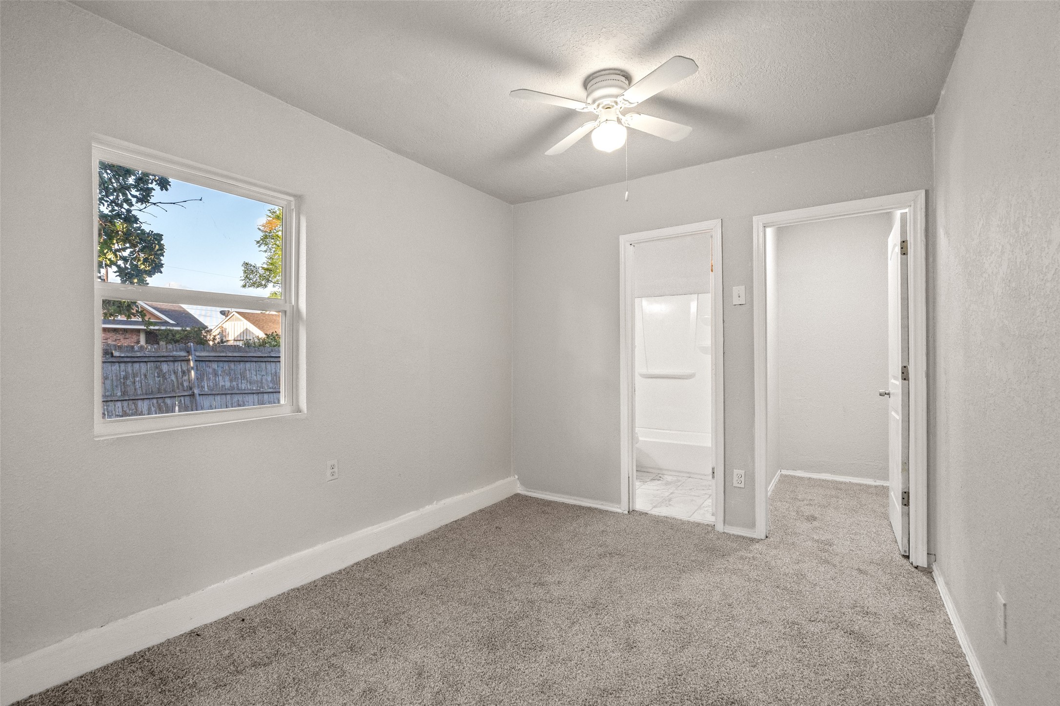 948 Carom Way Dallas TX 75217