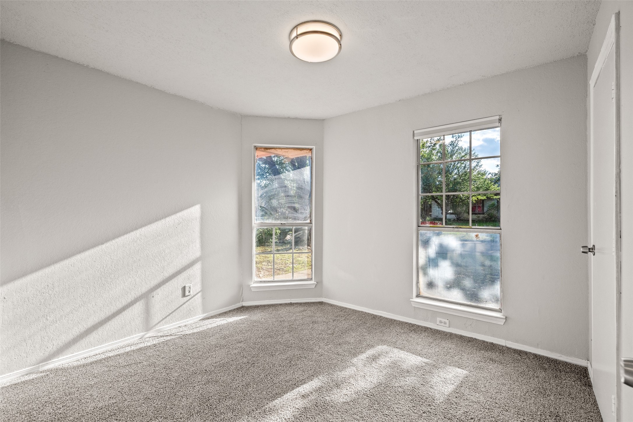 948 Carom Way Dallas TX 75217