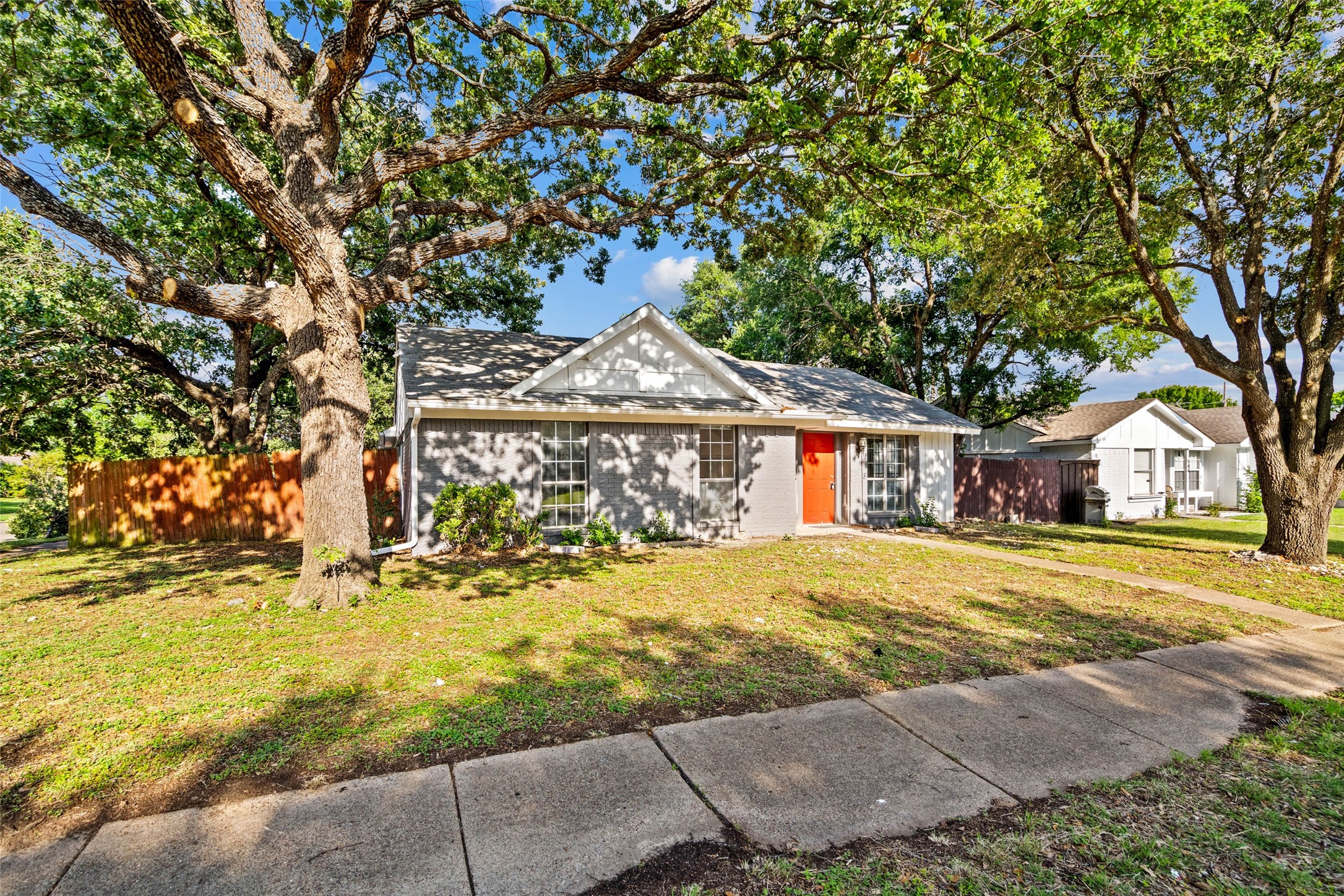 948 Carom Way Dallas TX 75217