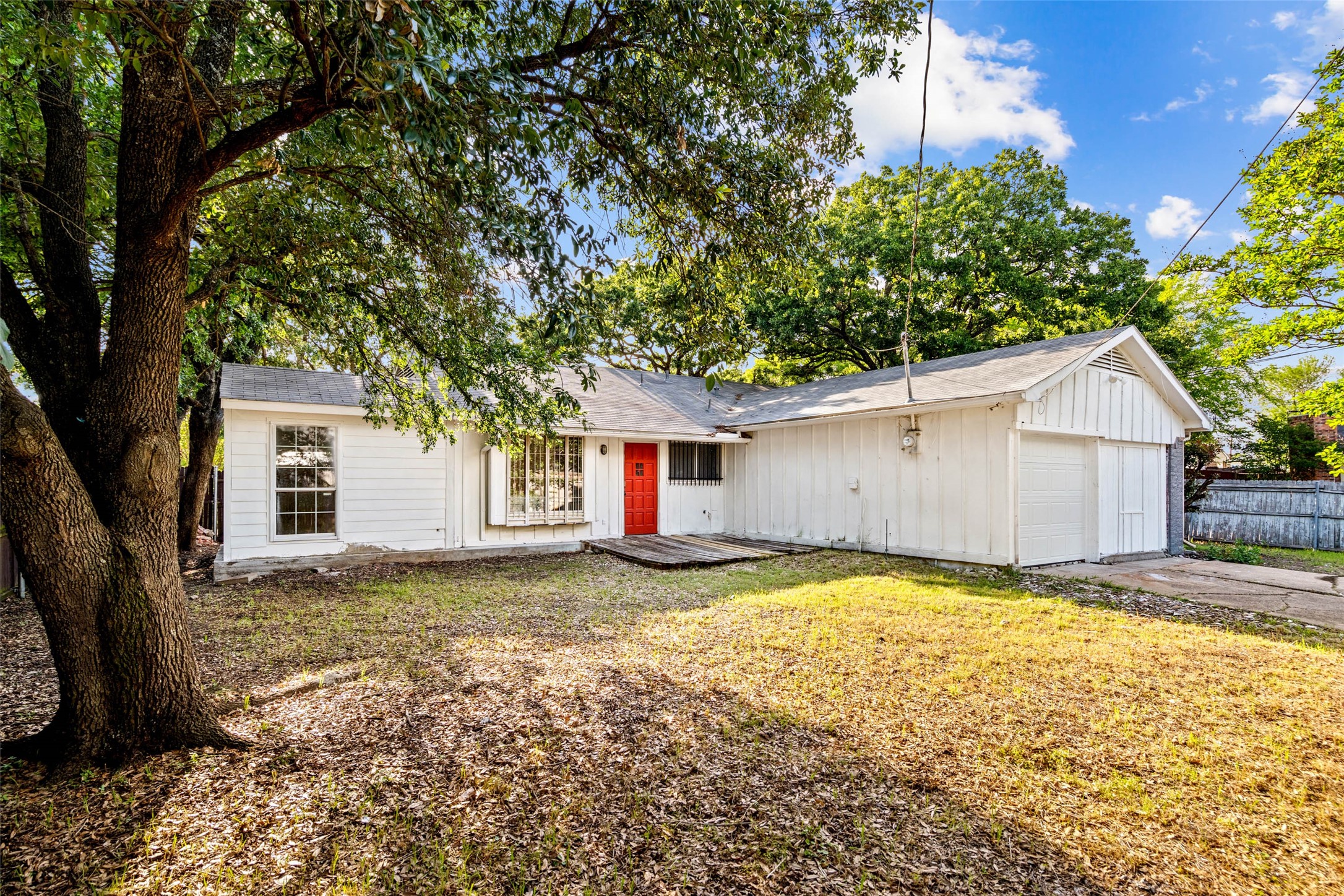 948 Carom Way Dallas TX 75217