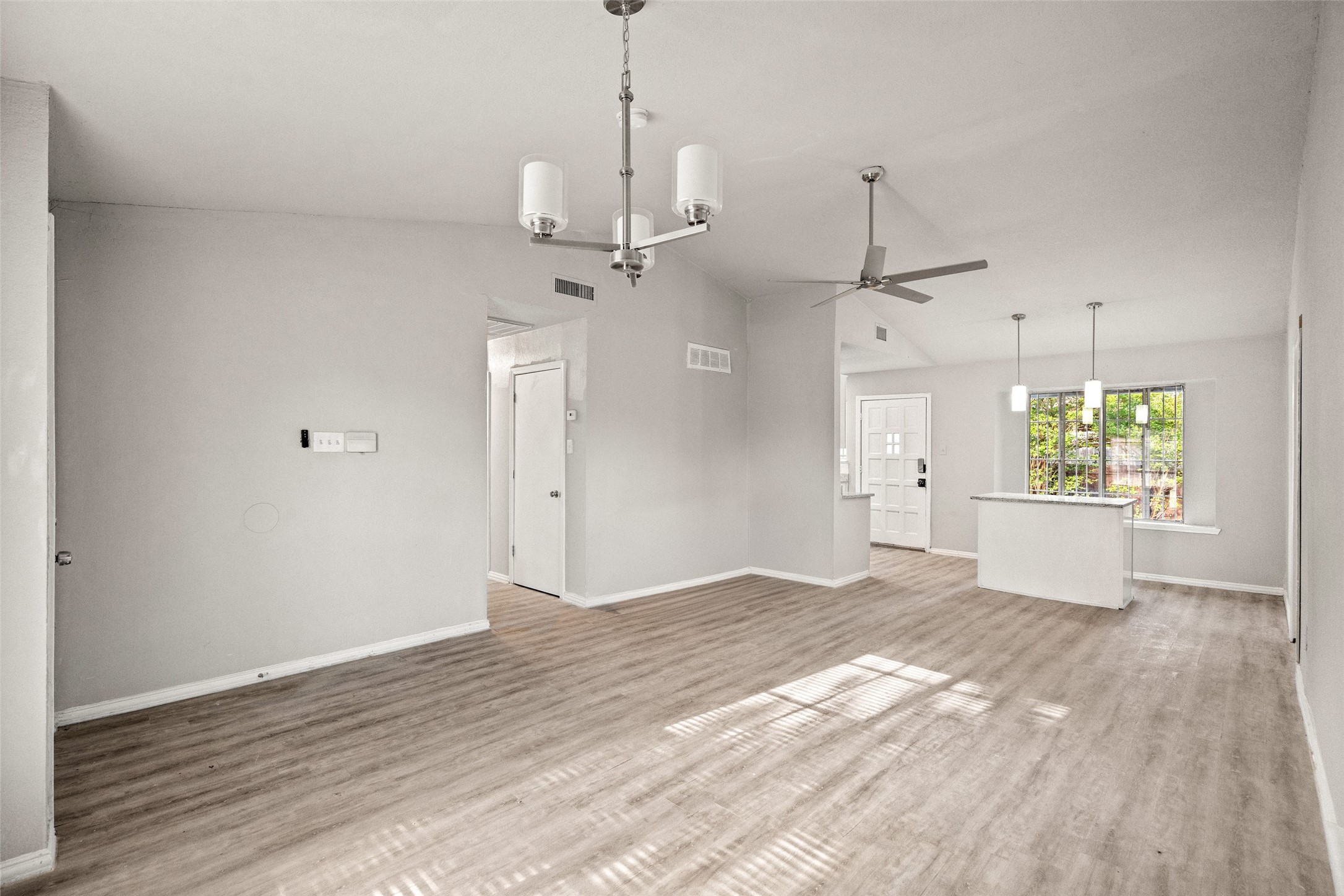 948 Carom Way Dallas TX 75217