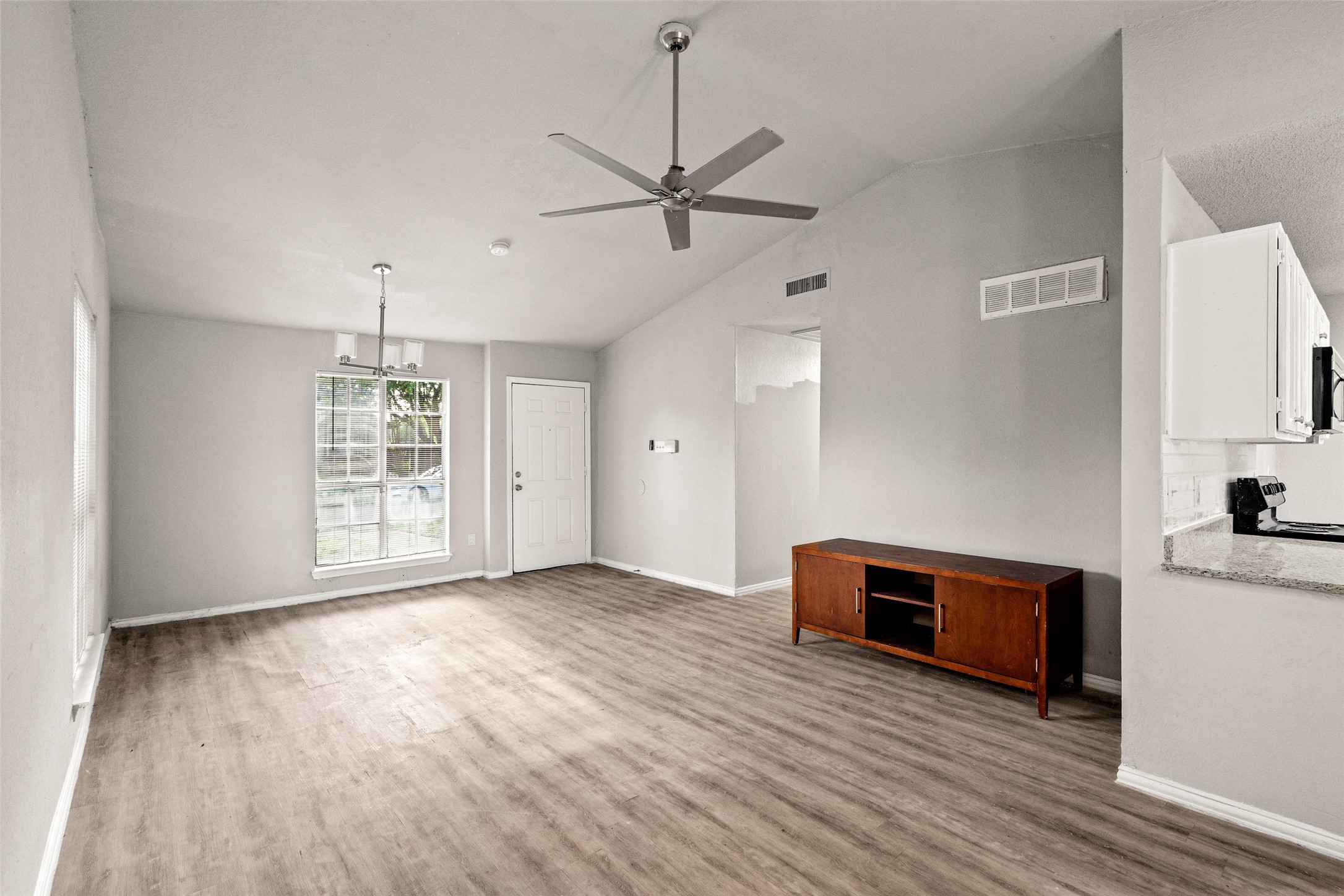 948 Carom Way Dallas TX 75217