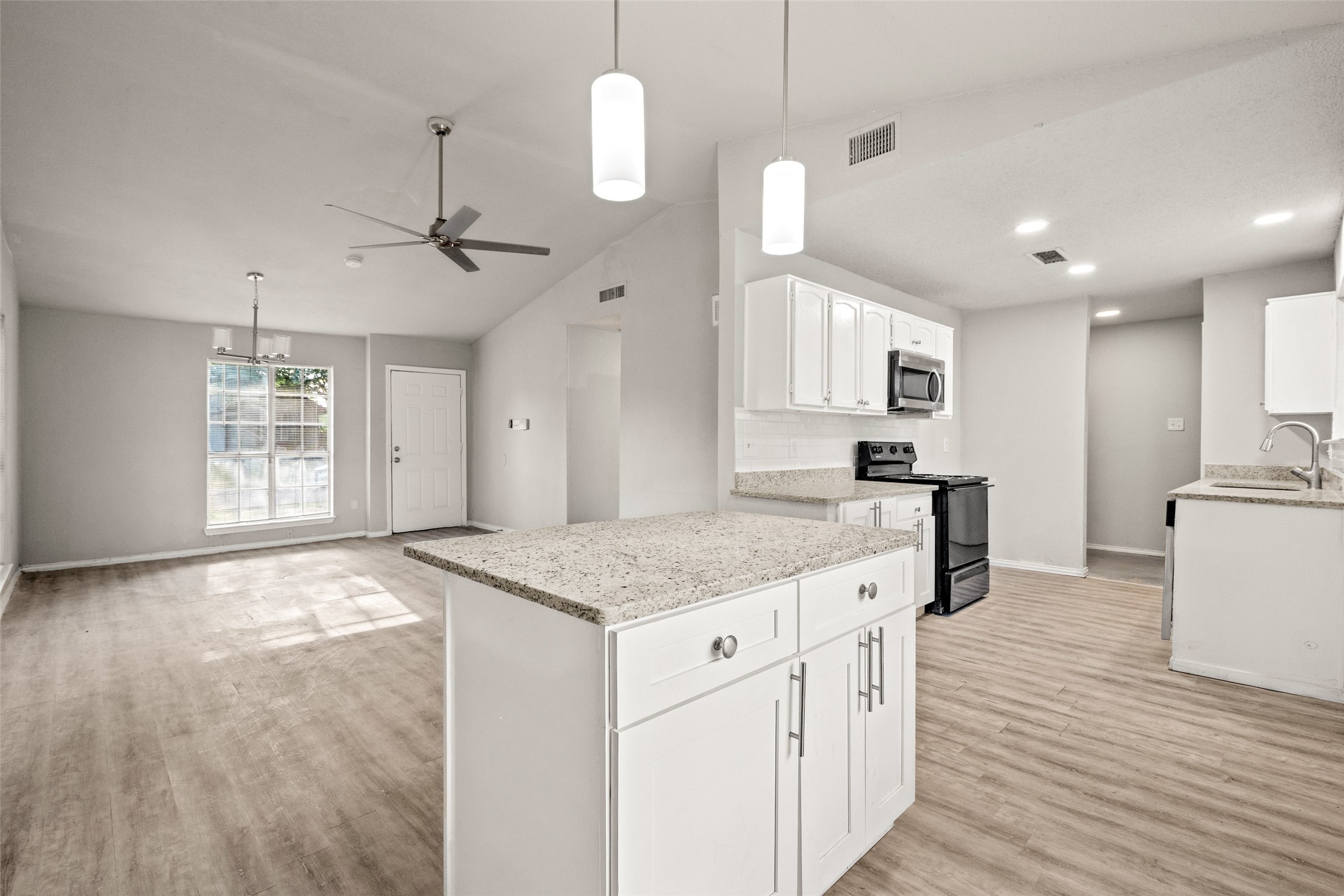 948 Carom Way Dallas TX 75217