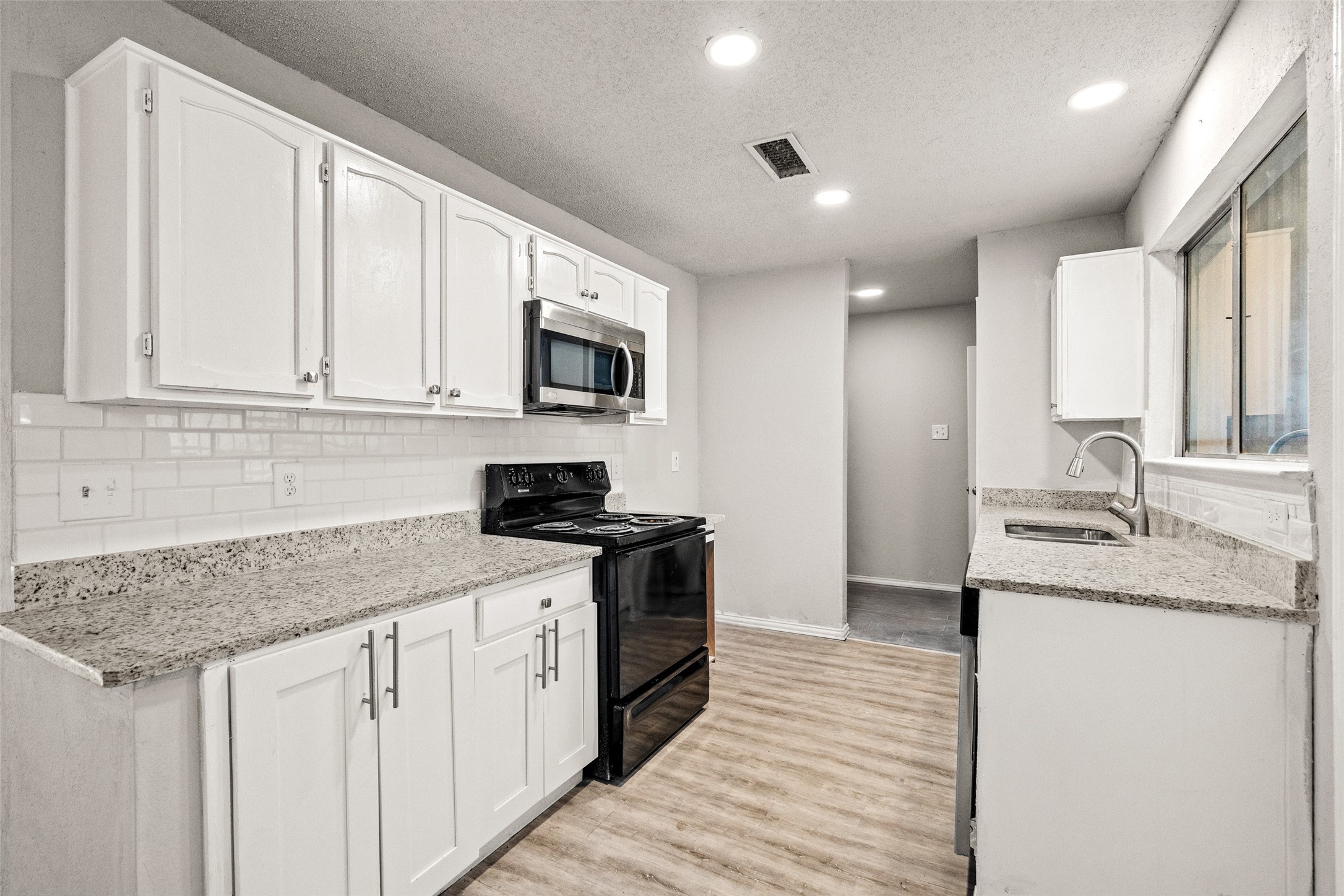 948 Carom Way Dallas TX 75217