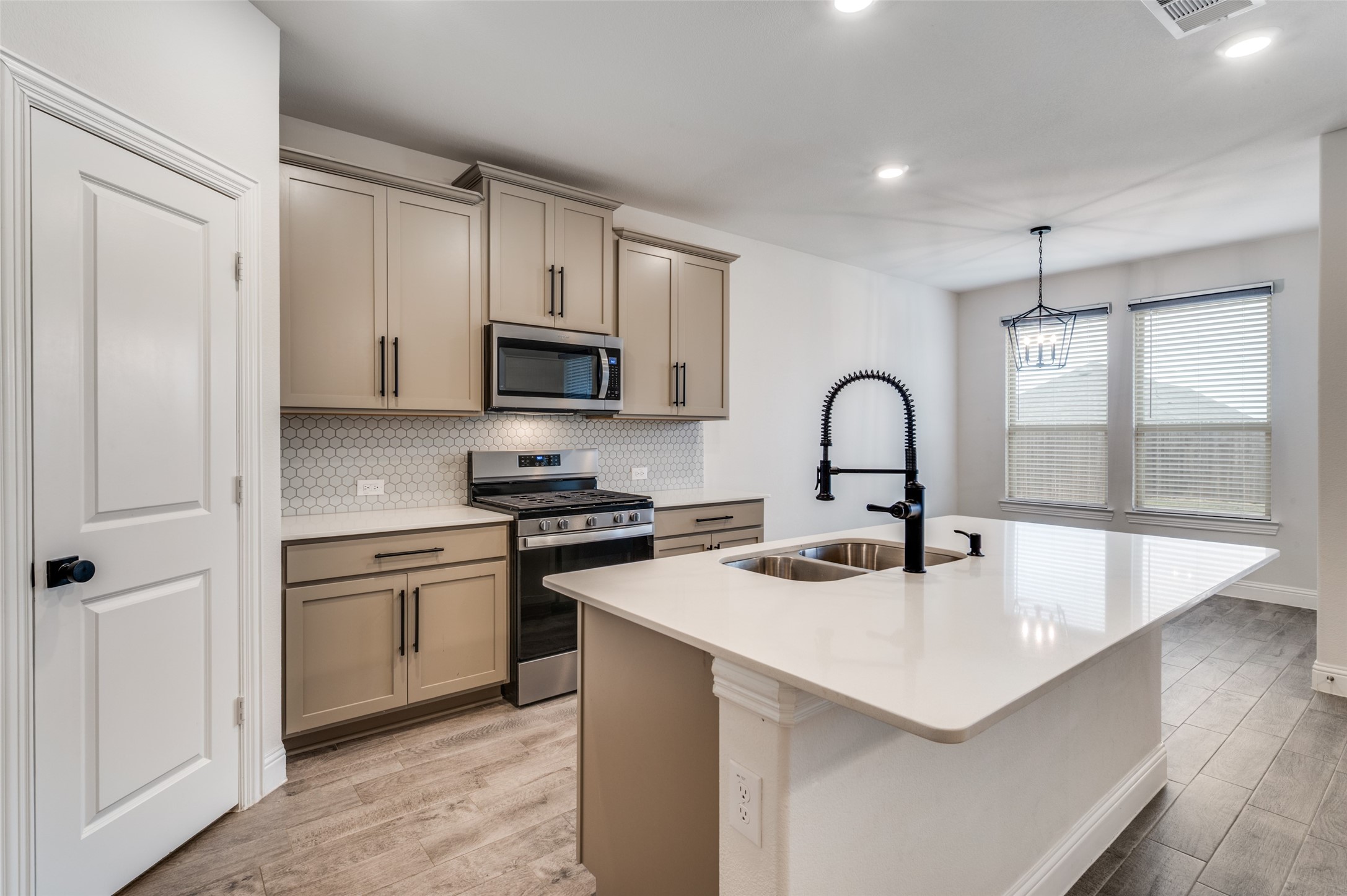 10929 Gold Pan Trail Aubrey TX 76227