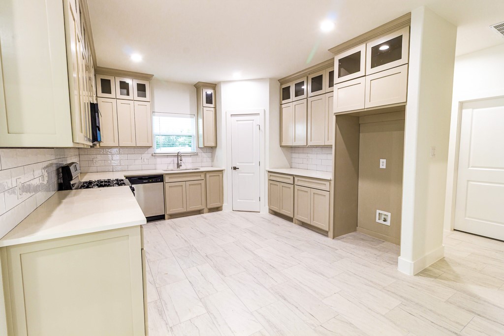 536 Highview Court Godley TX 76044