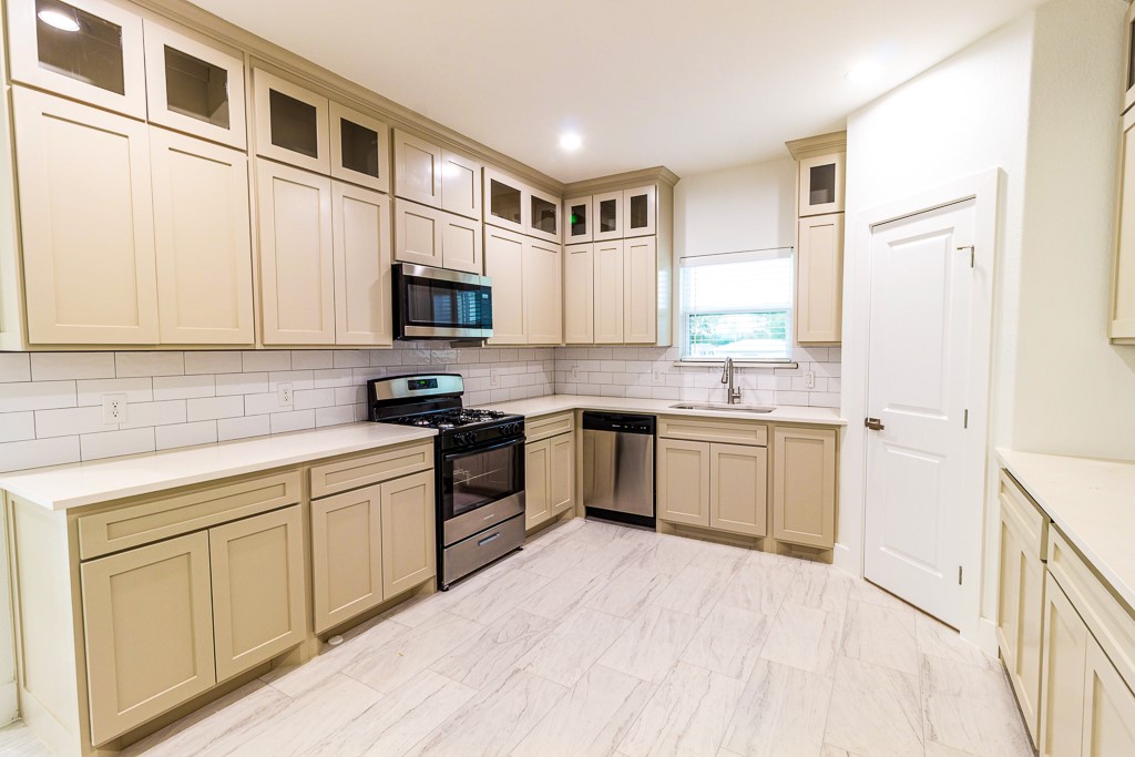 536 Highview Court Godley TX 76044